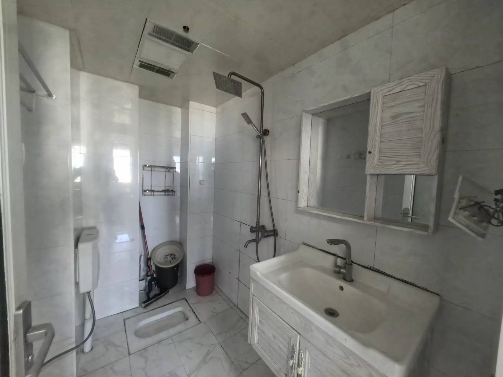 雅立天骄阁 1室1厅1卫 29.8万 雅立天骄阁 1室1厅1卫 29.8万室内图