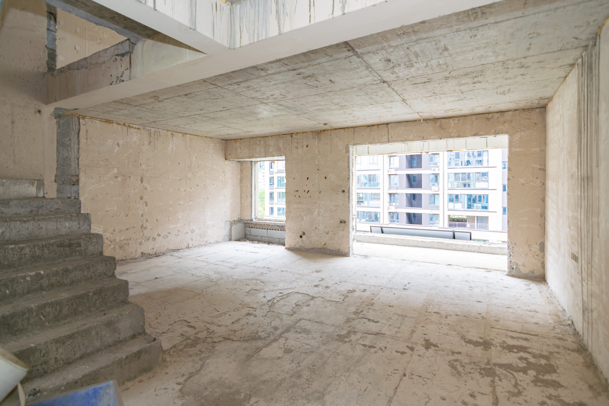 阳光城联利悦澜府 4室2厅2卫 128.0万 阳光城联利悦澜府 4室2厅2卫 128.0万客厅