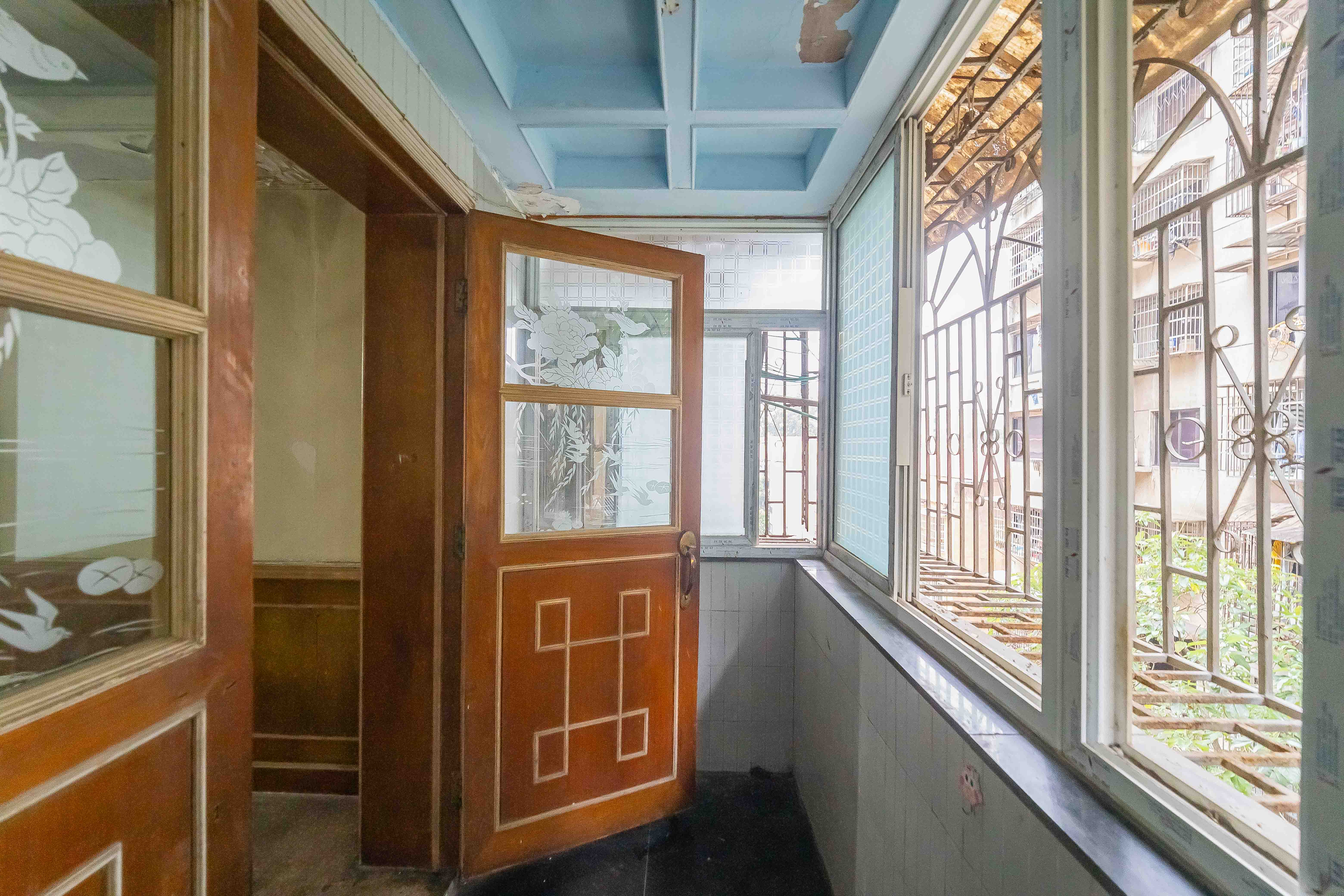 杏花苑 3室2厅2卫 60.0万 杏花苑 3室2厅2卫 60.0万阳台