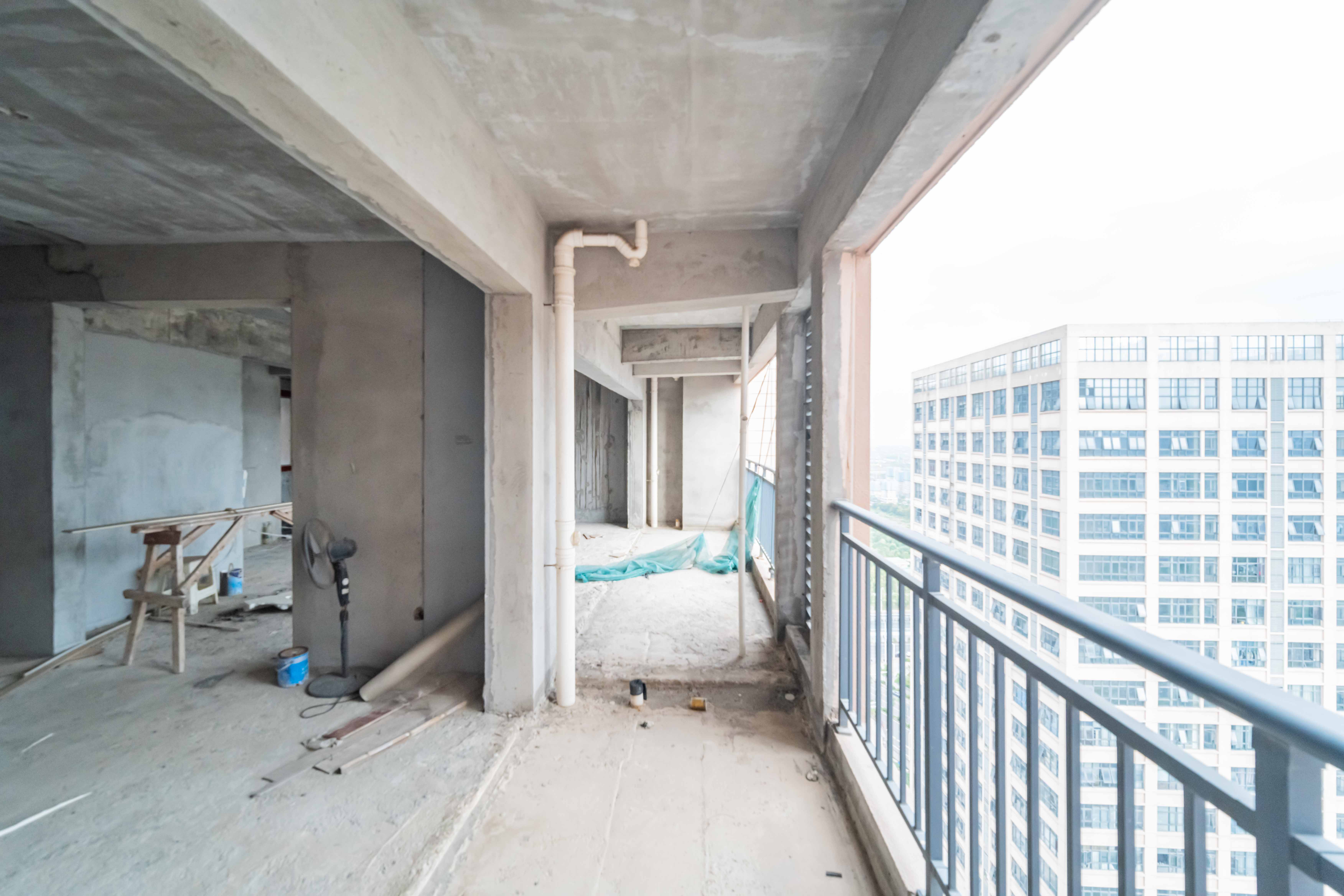 环亚高铁芯城 3室2厅2卫 111.8万 环亚高铁芯城 3室2厅2卫 111.8万其他