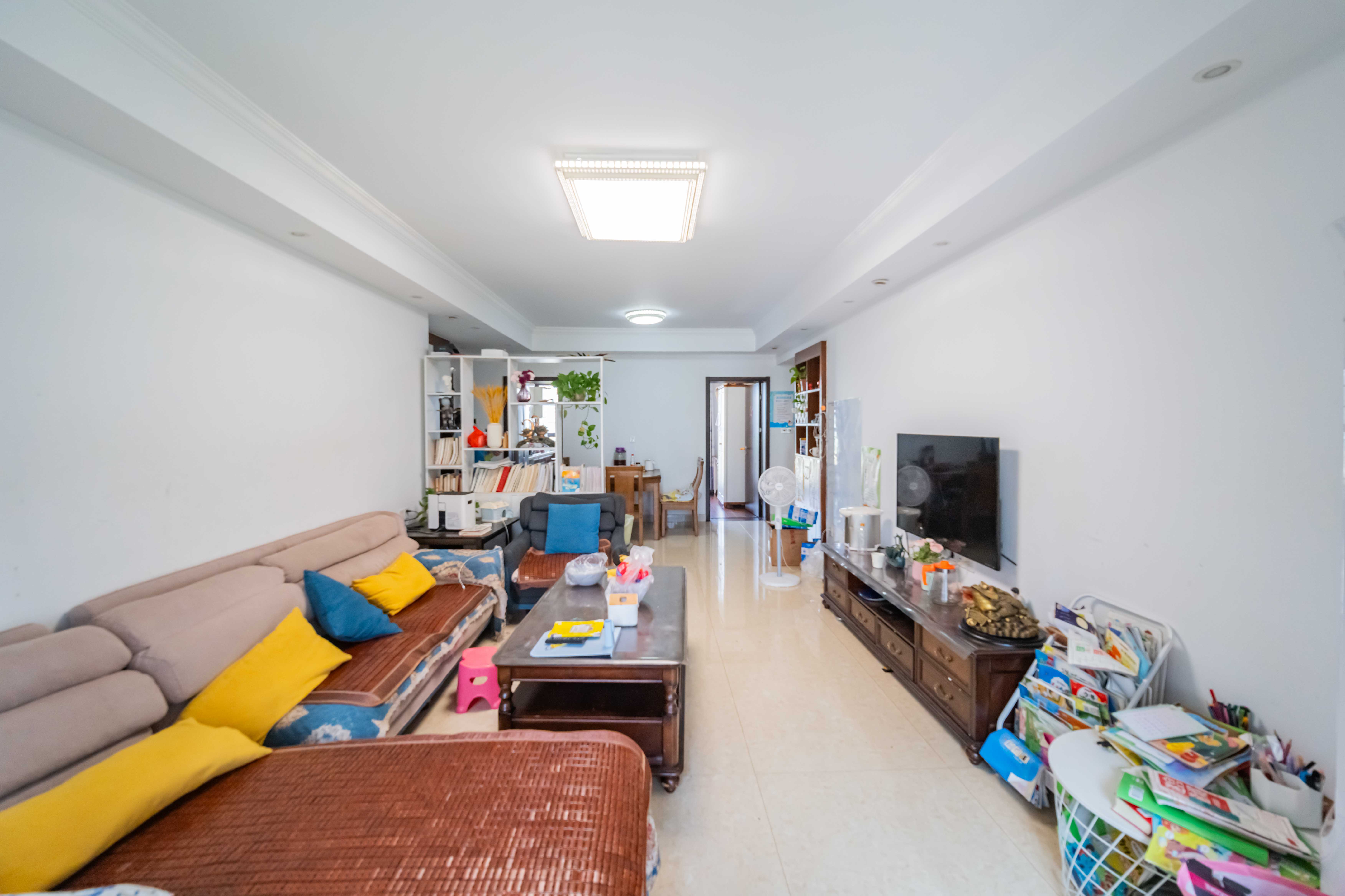 绿地之窗  3室2厅2卫    102.0万 绿地之窗  3室2厅2卫    102.0万