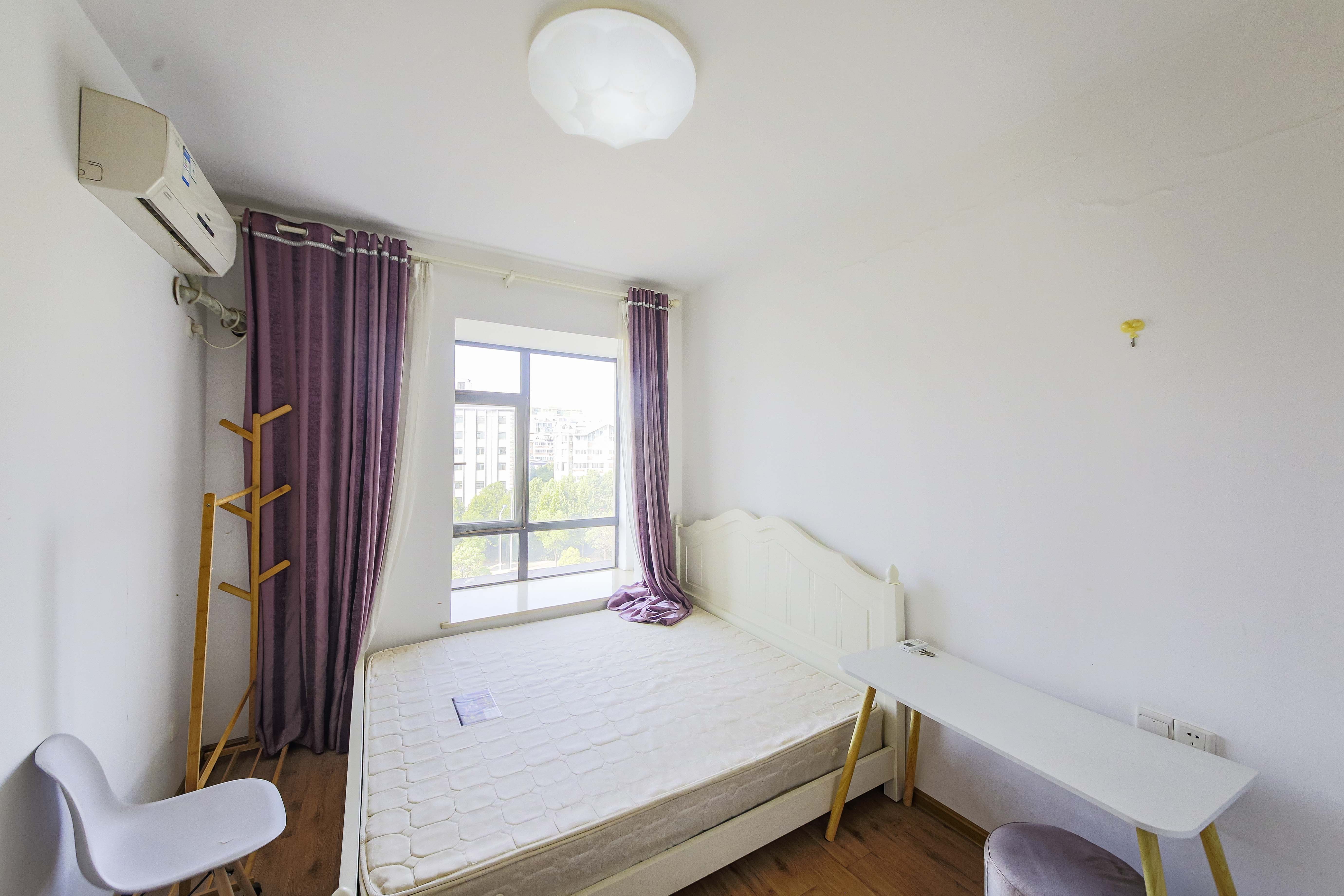 兴汝金城 3室2厅1卫 95.0万 兴汝金城 3室2厅1卫 95.0万卧室