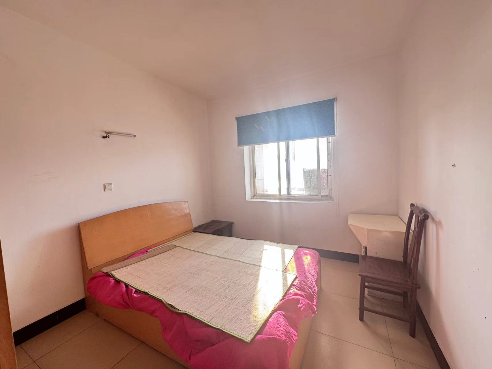 月形山  3室2厅2卫    30.0万 月形山  3室2厅2卫    30.0万室内图