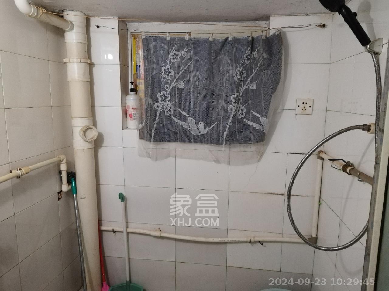 鄱阳小区  1室1厅1卫   600.00元/月室内图