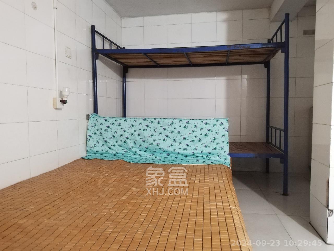 鄱阳小区  1室1厅1卫   600.00元/月室内图