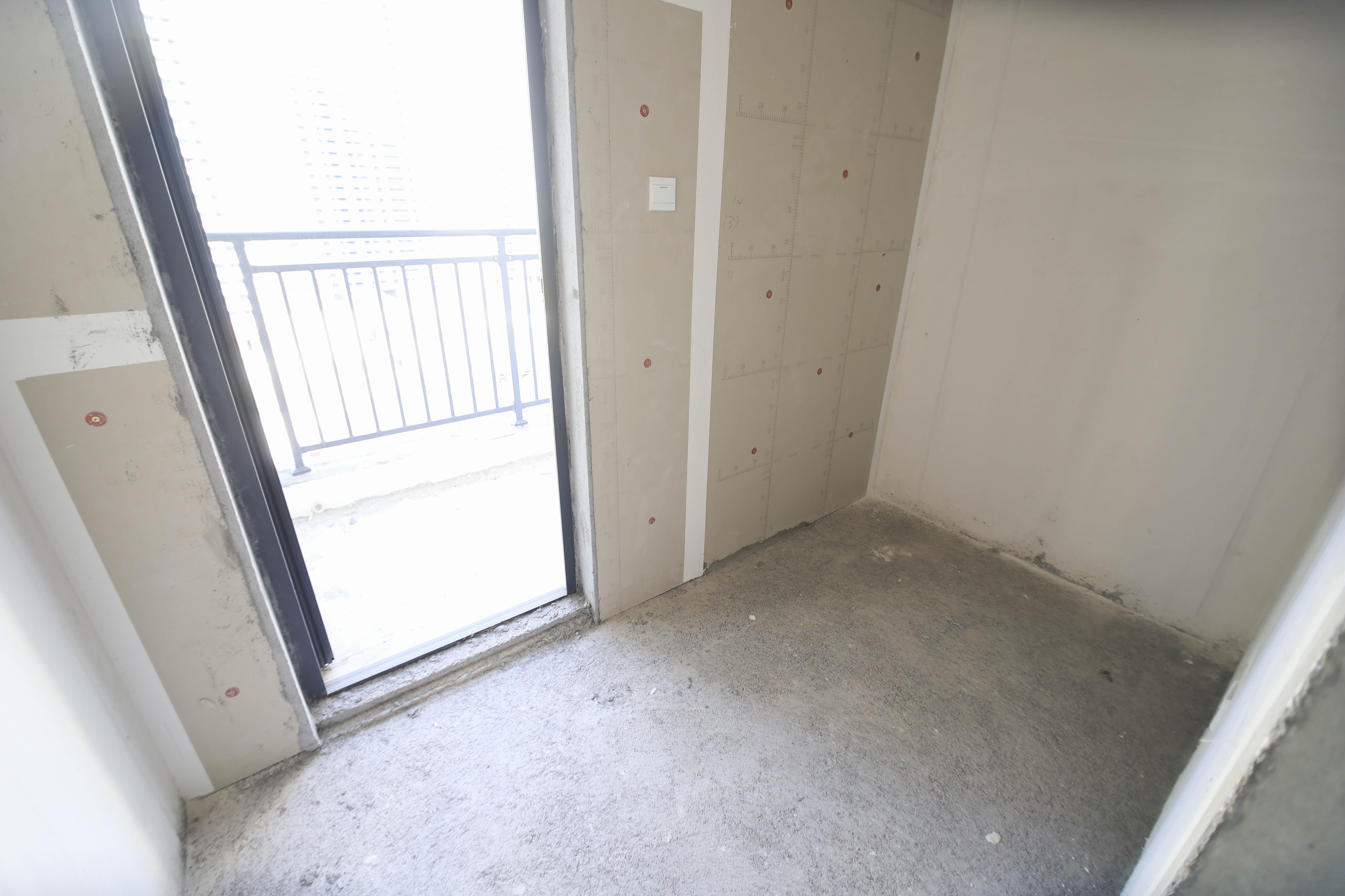 旭辉雨金广场  3室2厅1卫   89.00万其他