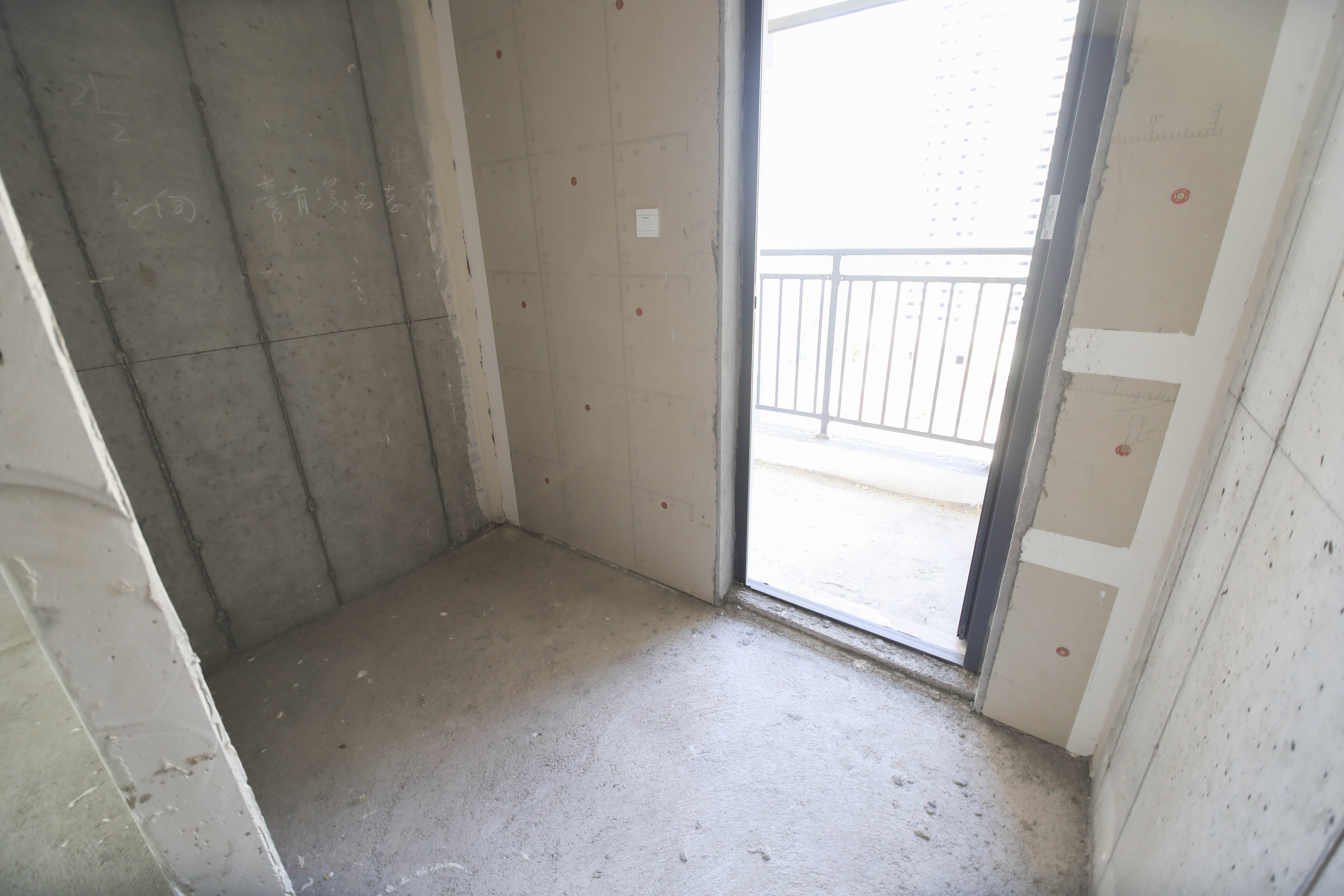 旭辉雨金广场  3室2厅1卫   89.00万其他