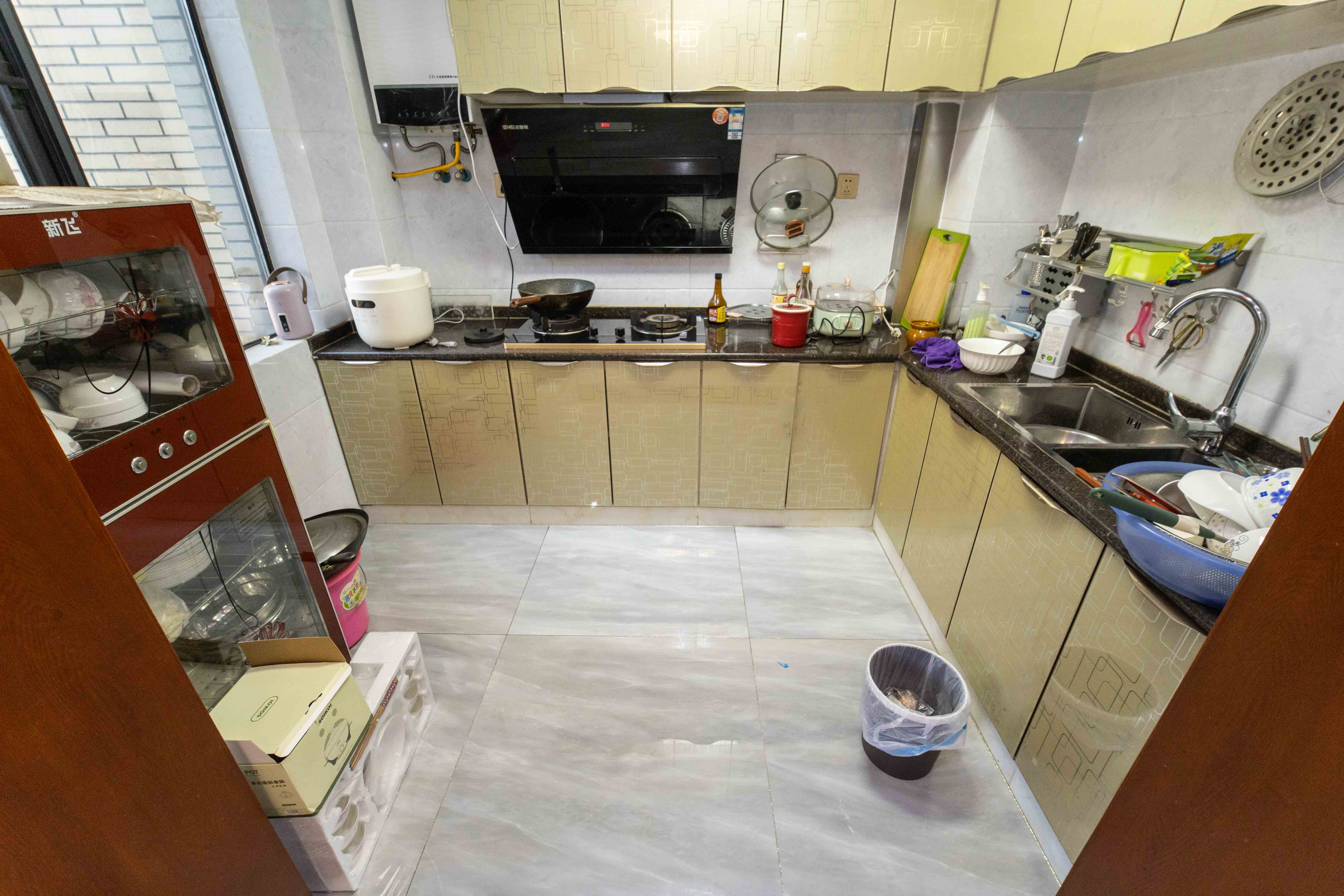 长房白沙湾 3室2厅2卫 138.0万 长房白沙湾 3室2厅2卫 138.0万厨房