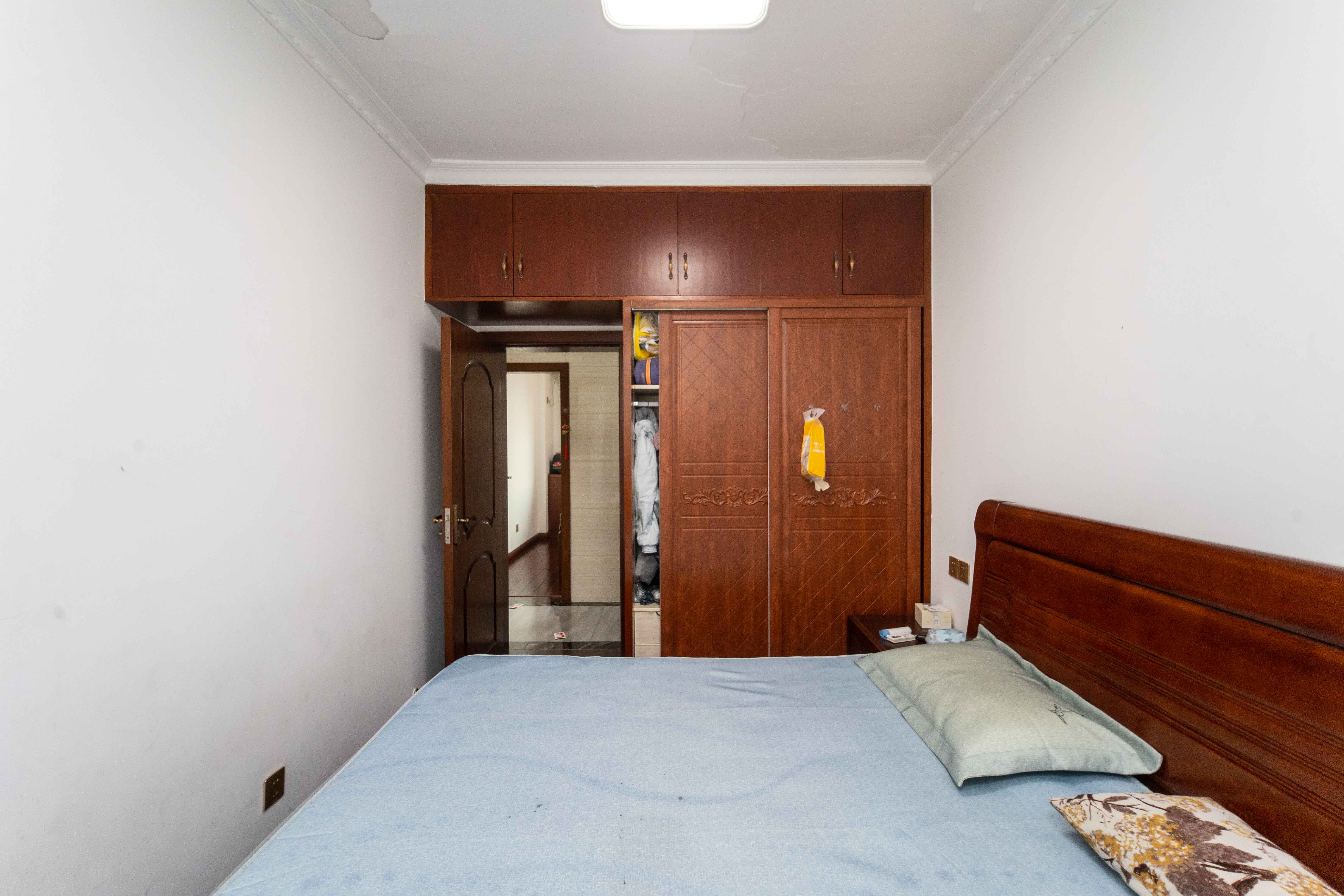 长房白沙湾 3室2厅2卫 138.0万 长房白沙湾 3室2厅2卫 138.0万卧室