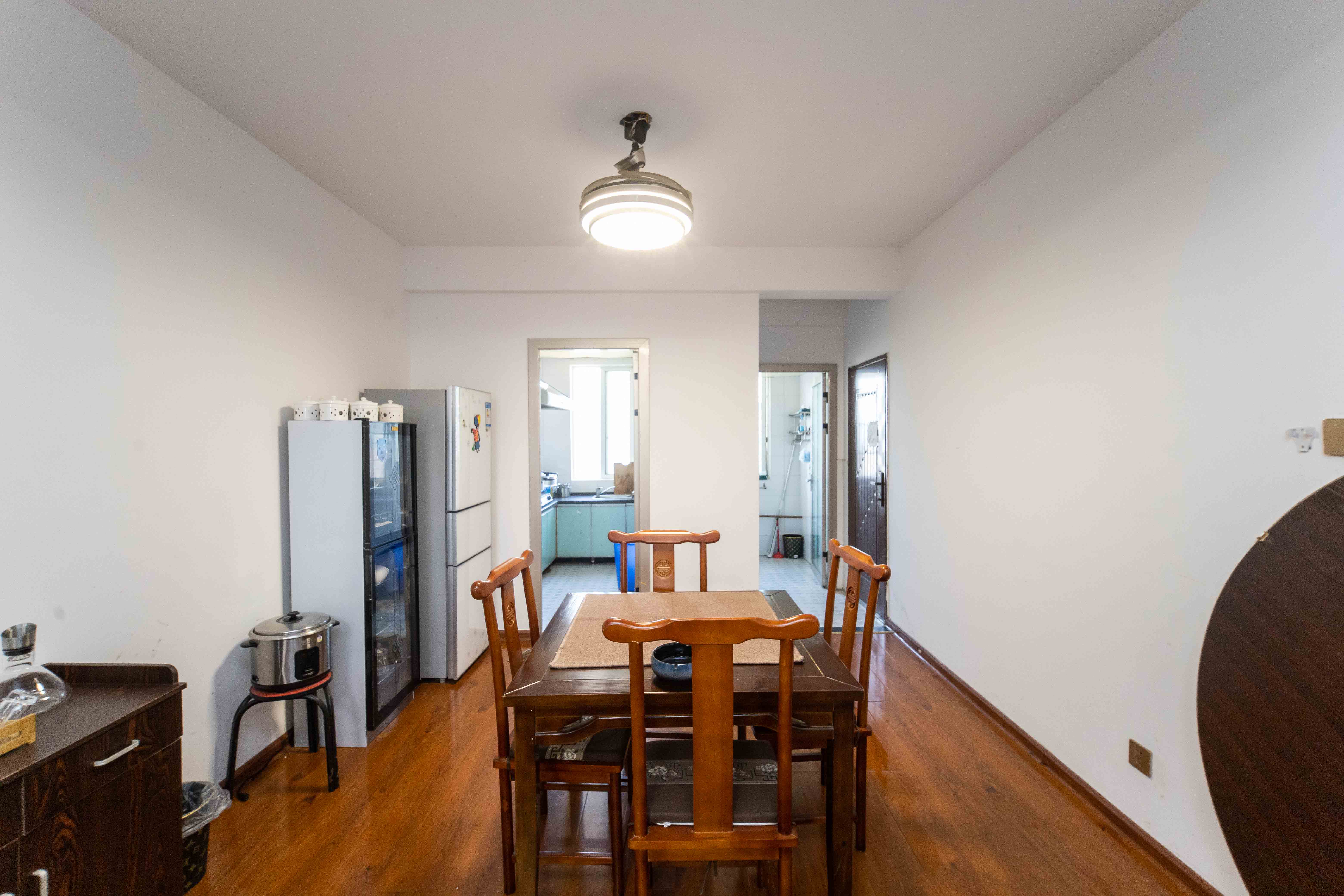 芙蓉上河图  4室2厅2卫    103.0万 芙蓉上河图  4室2厅2卫    103.0万客厅