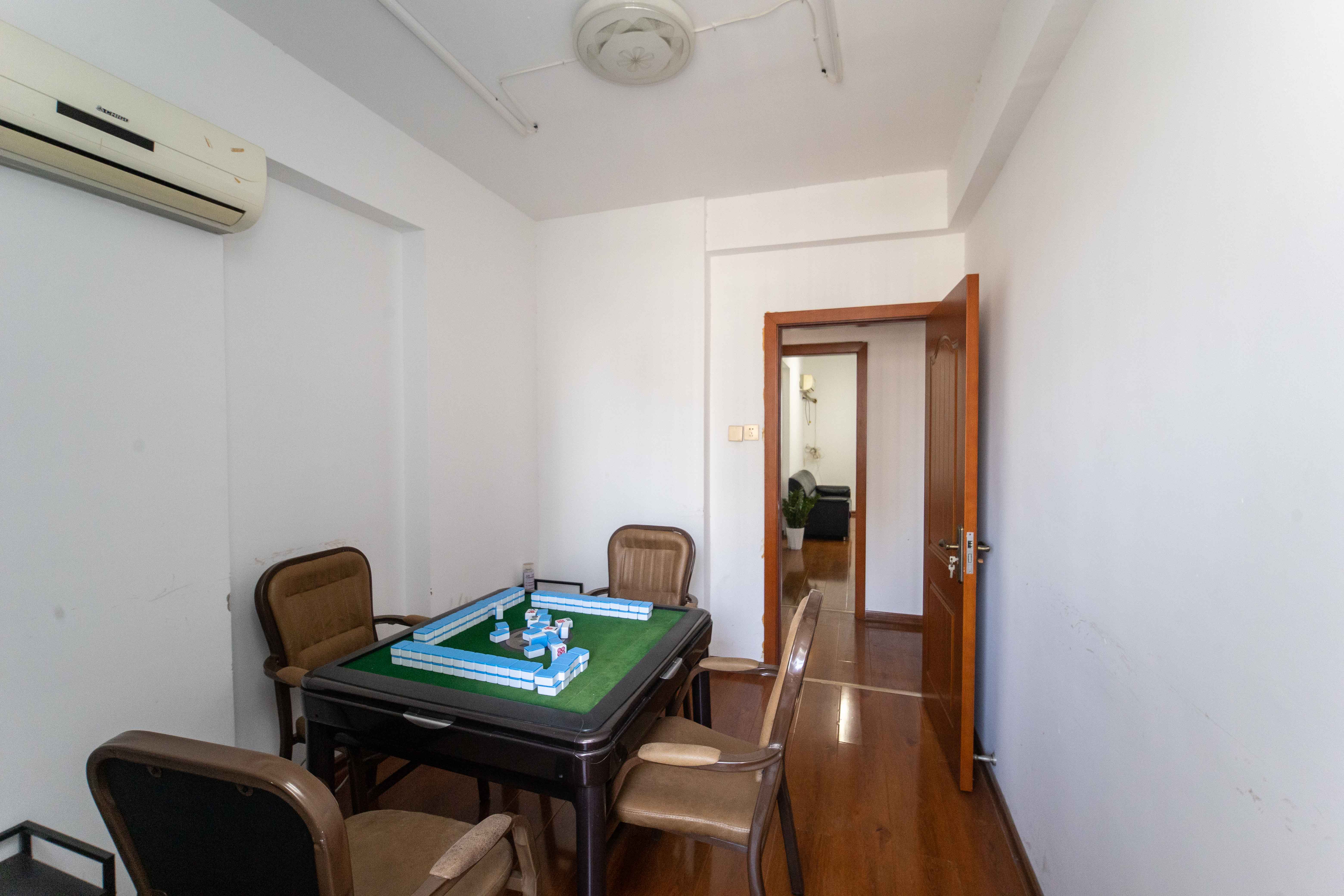 芙蓉上河图  4室2厅2卫    103.0万 芙蓉上河图  4室2厅2卫    103.0万卧室