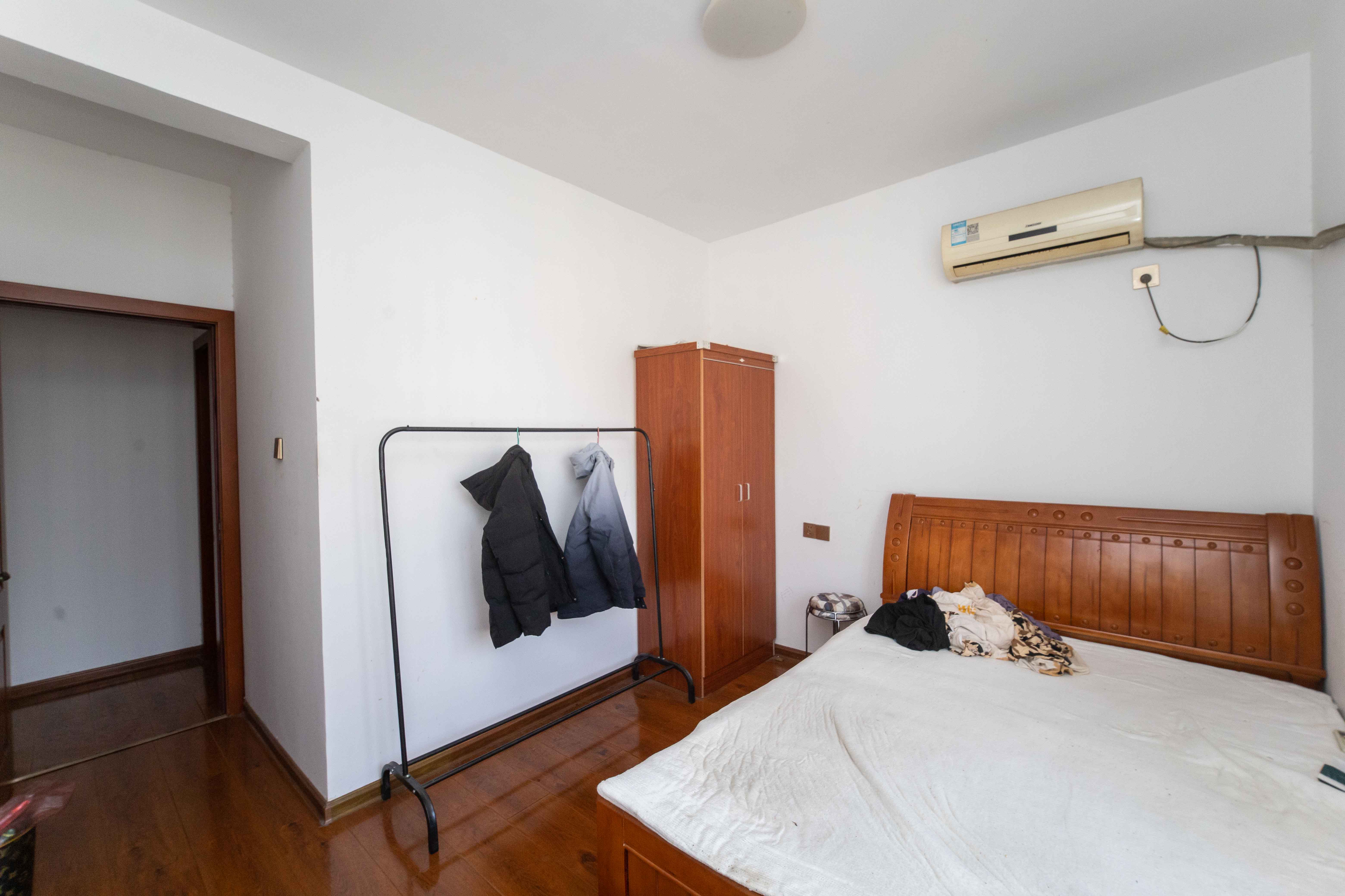 芙蓉上河图  4室2厅2卫    103.0万 芙蓉上河图  4室2厅2卫    103.0万卧室