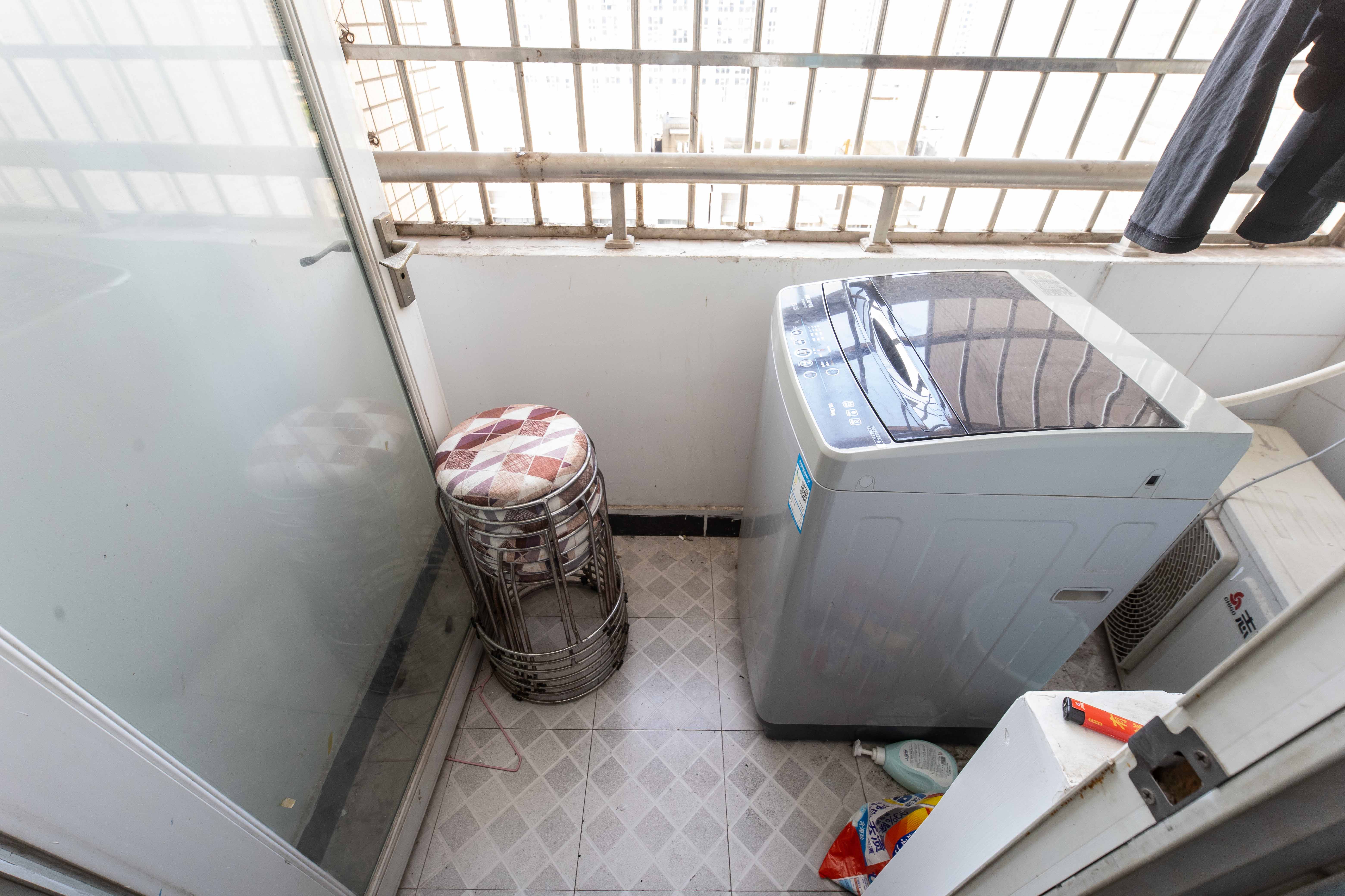 芙蓉上河图  4室2厅2卫    103.0万 芙蓉上河图  4室2厅2卫    103.0万阳台