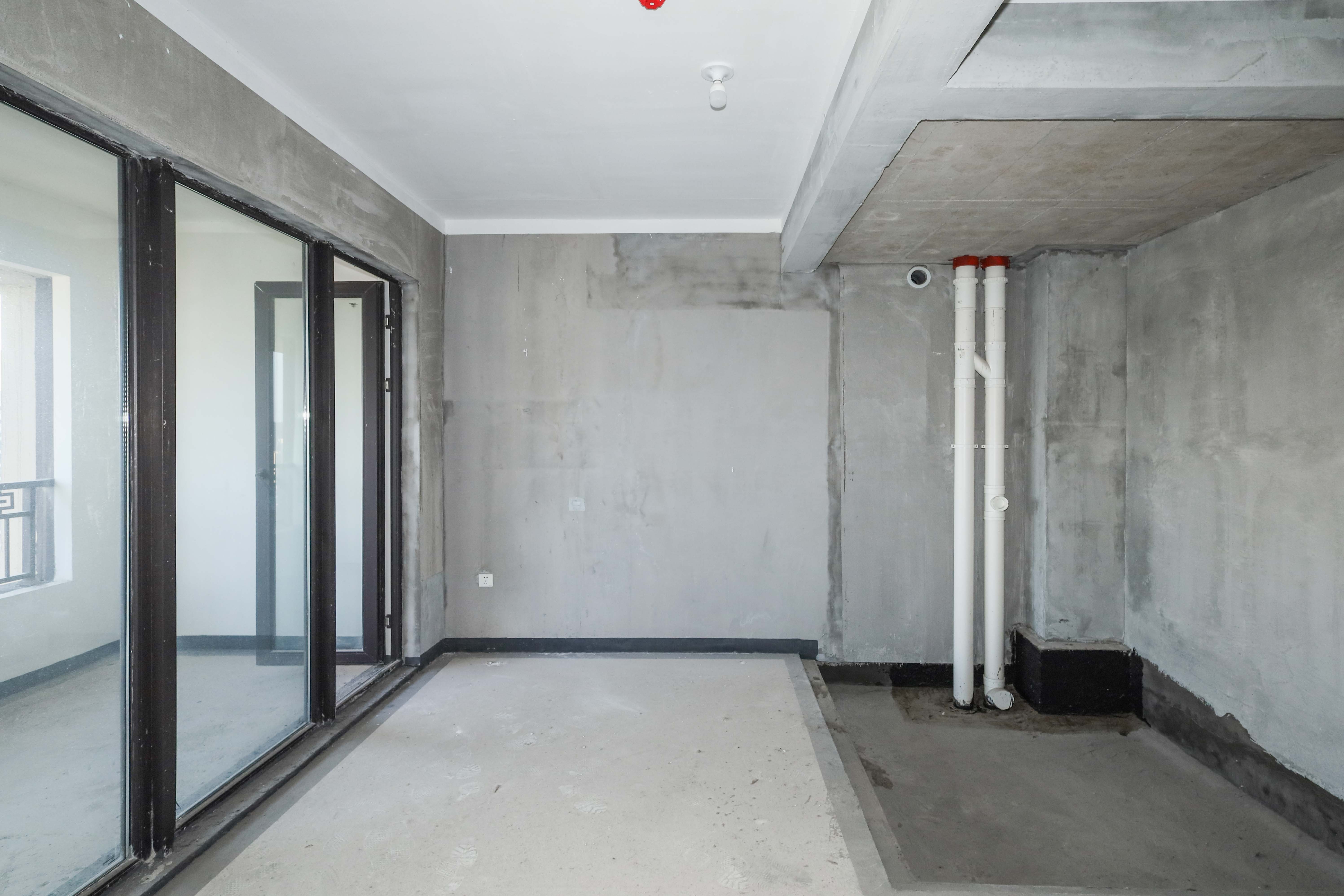 建发央著  4室2厅0卫   250.00万卧室