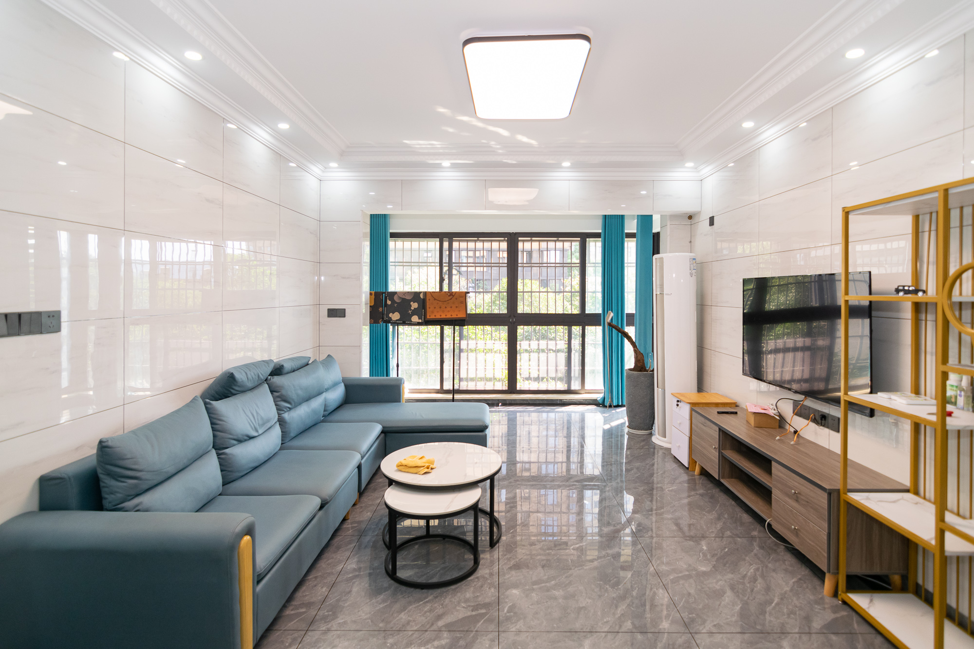 三润城(三润星城) 3室2厅2卫 80.0万 三润城(三润星城) 3室2厅2卫 80.0万客厅