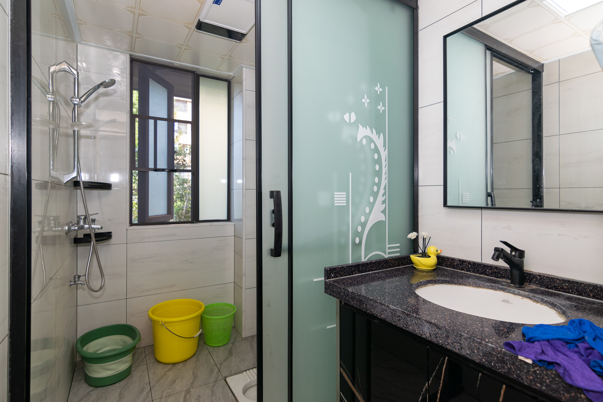 三润城(三润星城) 3室2厅2卫 80.0万 三润城(三润星城) 3室2厅2卫 80.0万卫生间