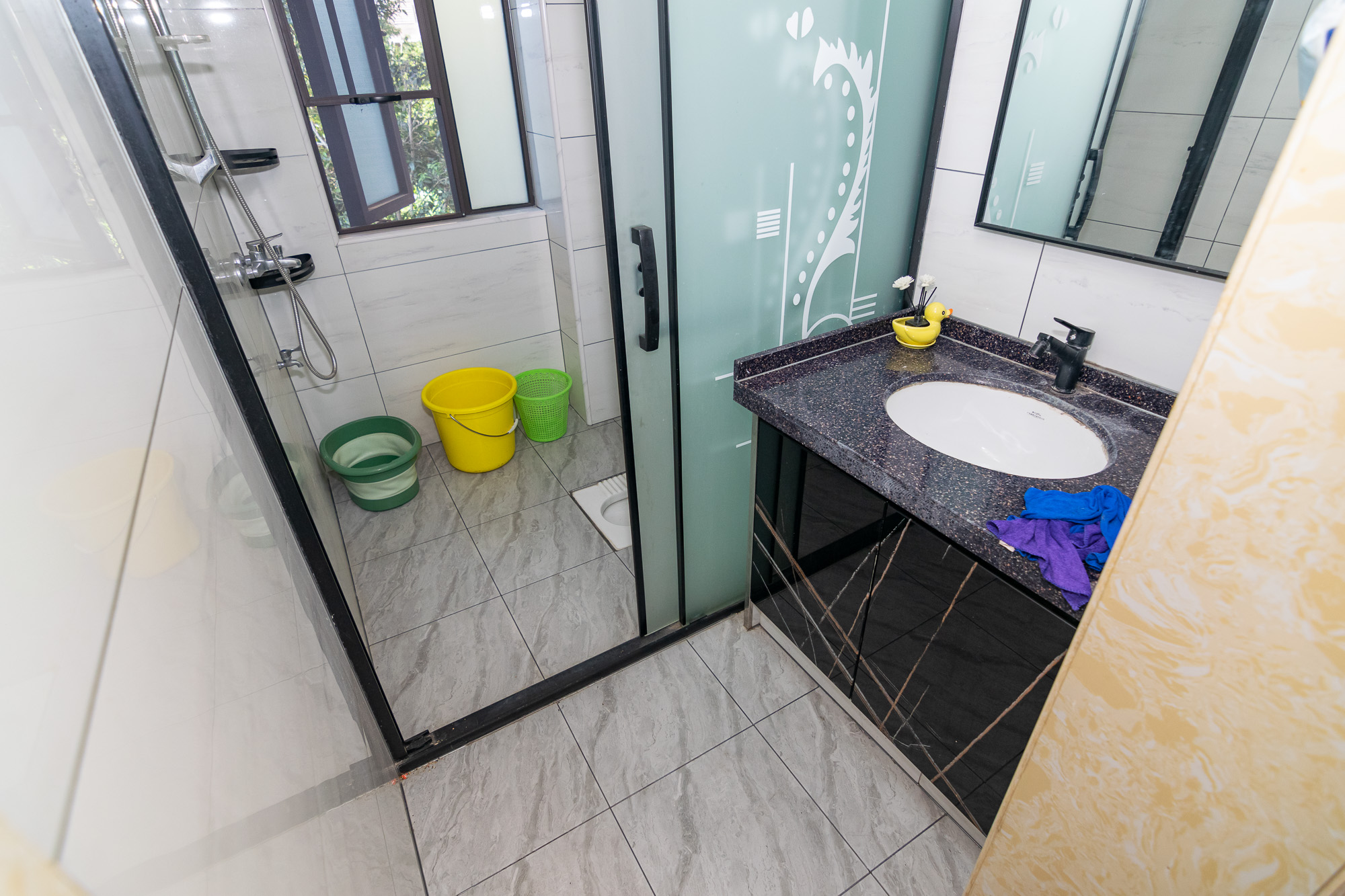 三润城(三润星城) 3室2厅2卫 80.0万 三润城(三润星城) 3室2厅2卫 80.0万卫生间