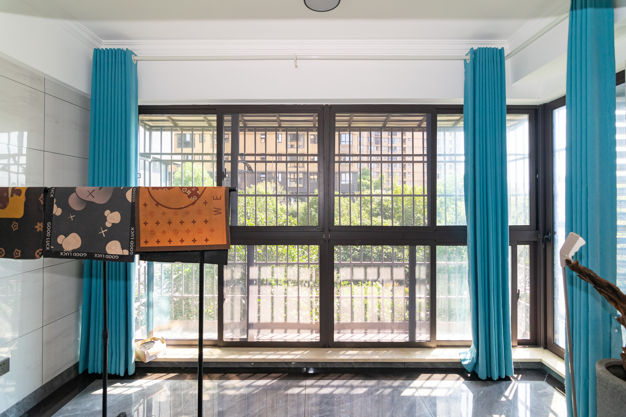 三润城(三润星城) 3室2厅2卫 80.0万 三润城(三润星城) 3室2厅2卫 80.0万阳台