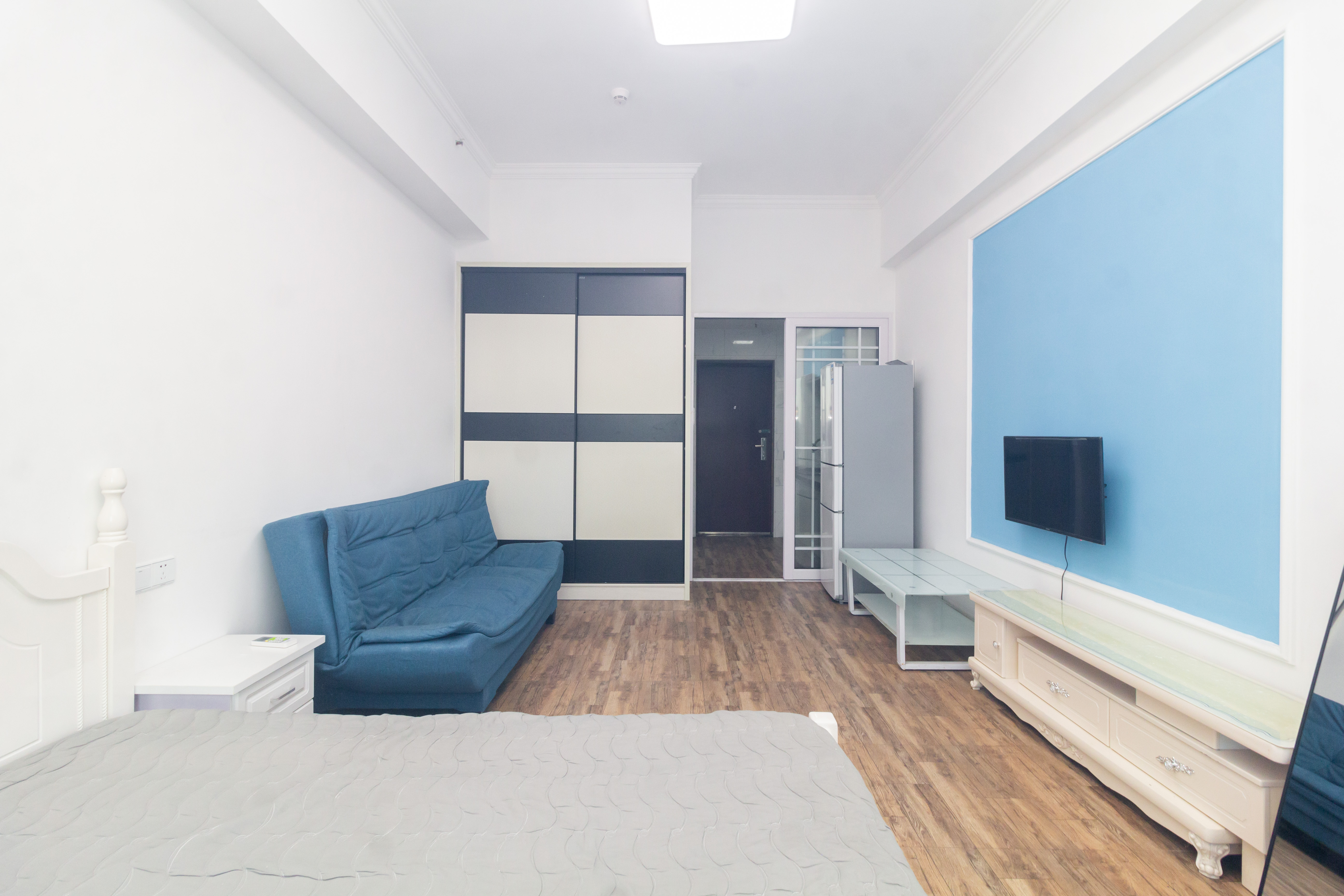 金科天悦(金科美邻汇) 1室1厅1卫 15.0万 金科天悦(金科美邻汇) 1室1厅1卫 15.0万客厅