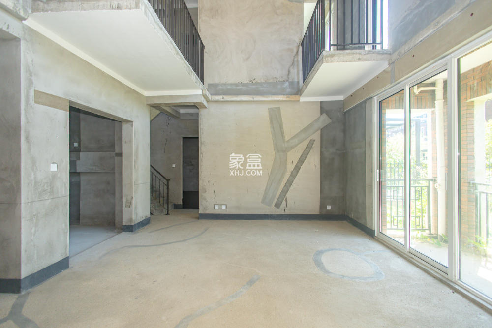 金地藝境  4室2廳3衛(wèi)    200.0萬