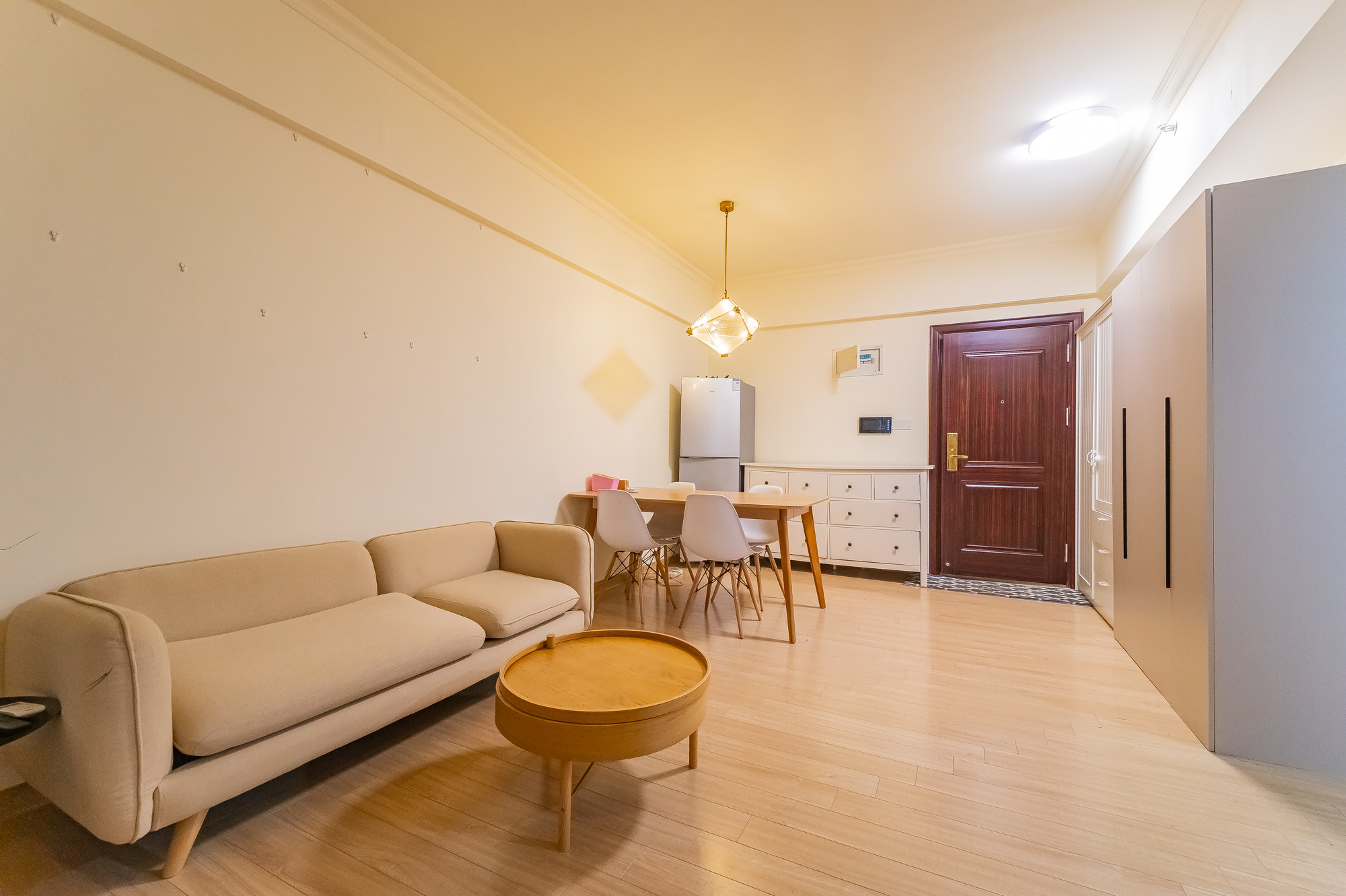 碧桂园威尼斯城 1室1厅1卫 30.0万 碧桂园威尼斯城 1室1厅1卫 30.0万客厅