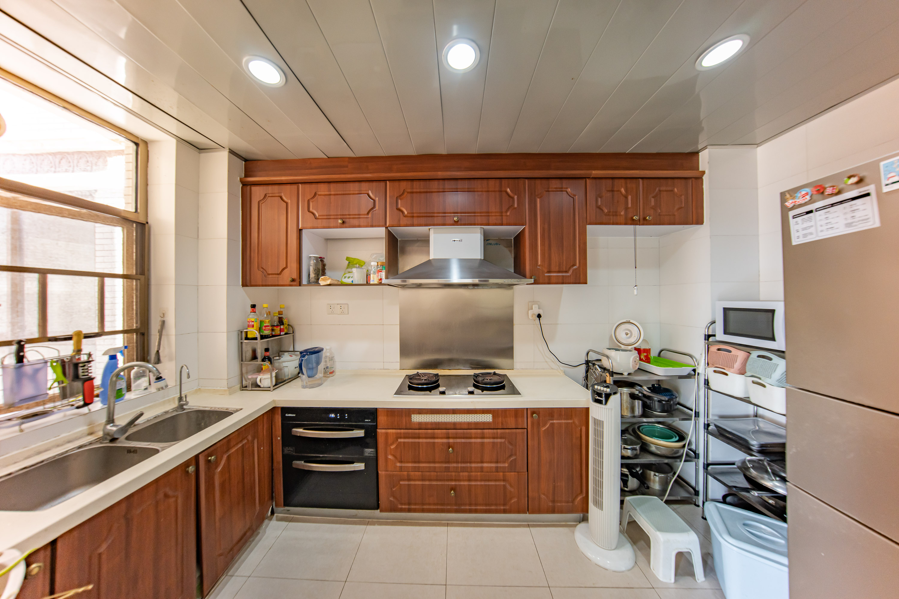 江山帝景雅典  4室2厅1卫    238.0万 江山帝景雅典  4室2厅1卫    238.0万厨房