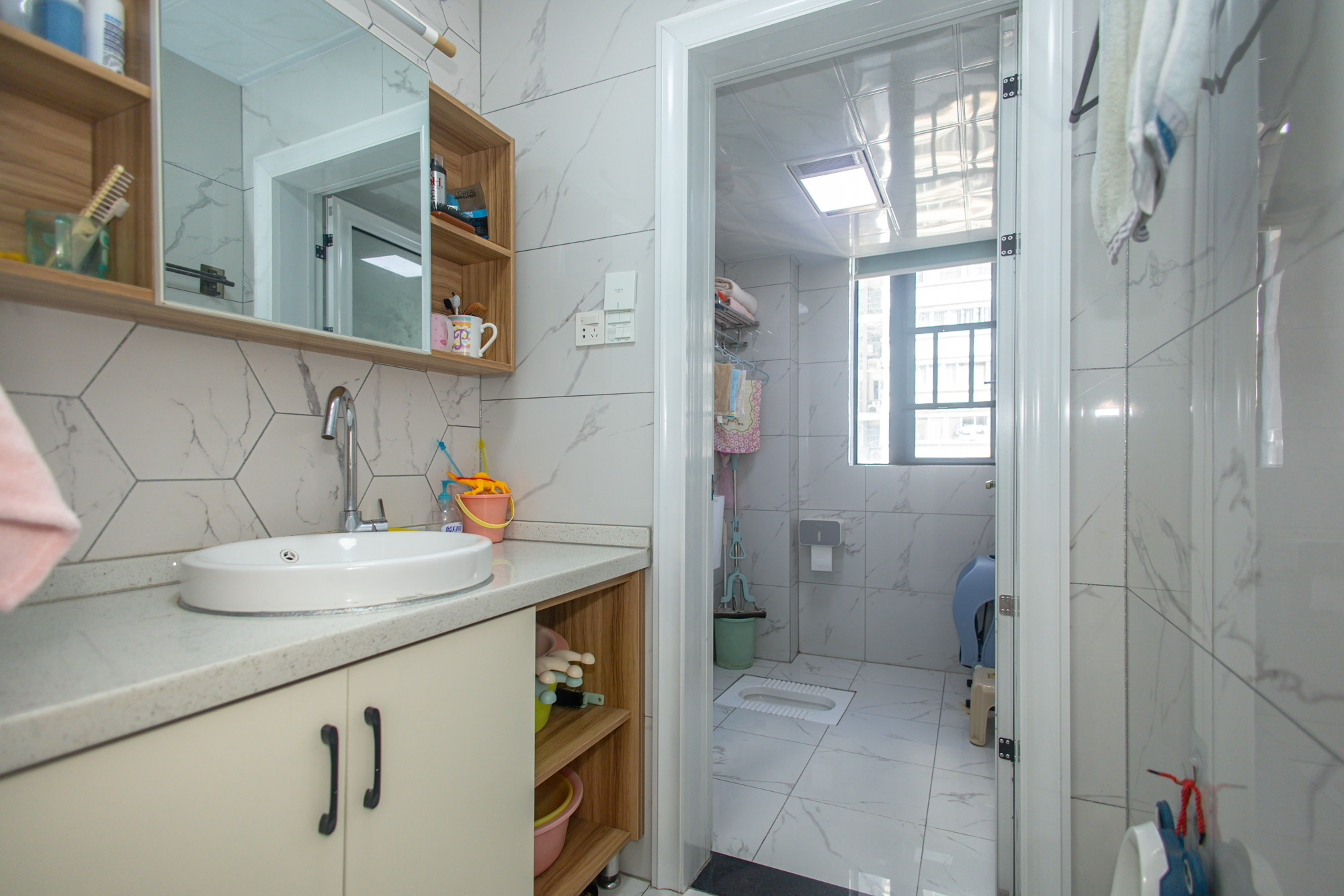 锦璨家园  3室2厅2卫    98.0万卫生间