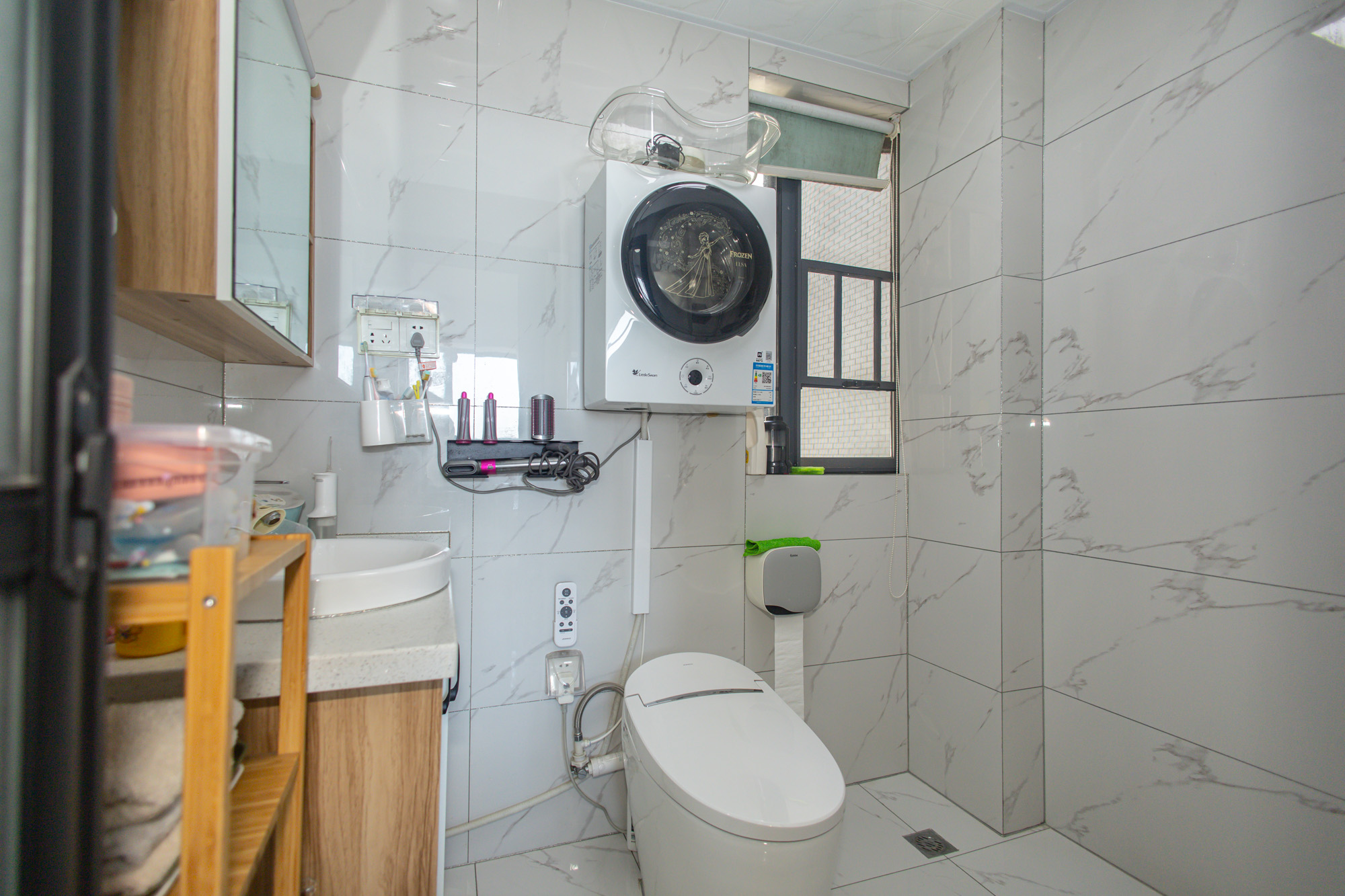 锦璨家园  3室2厅2卫    98.0万卫生间