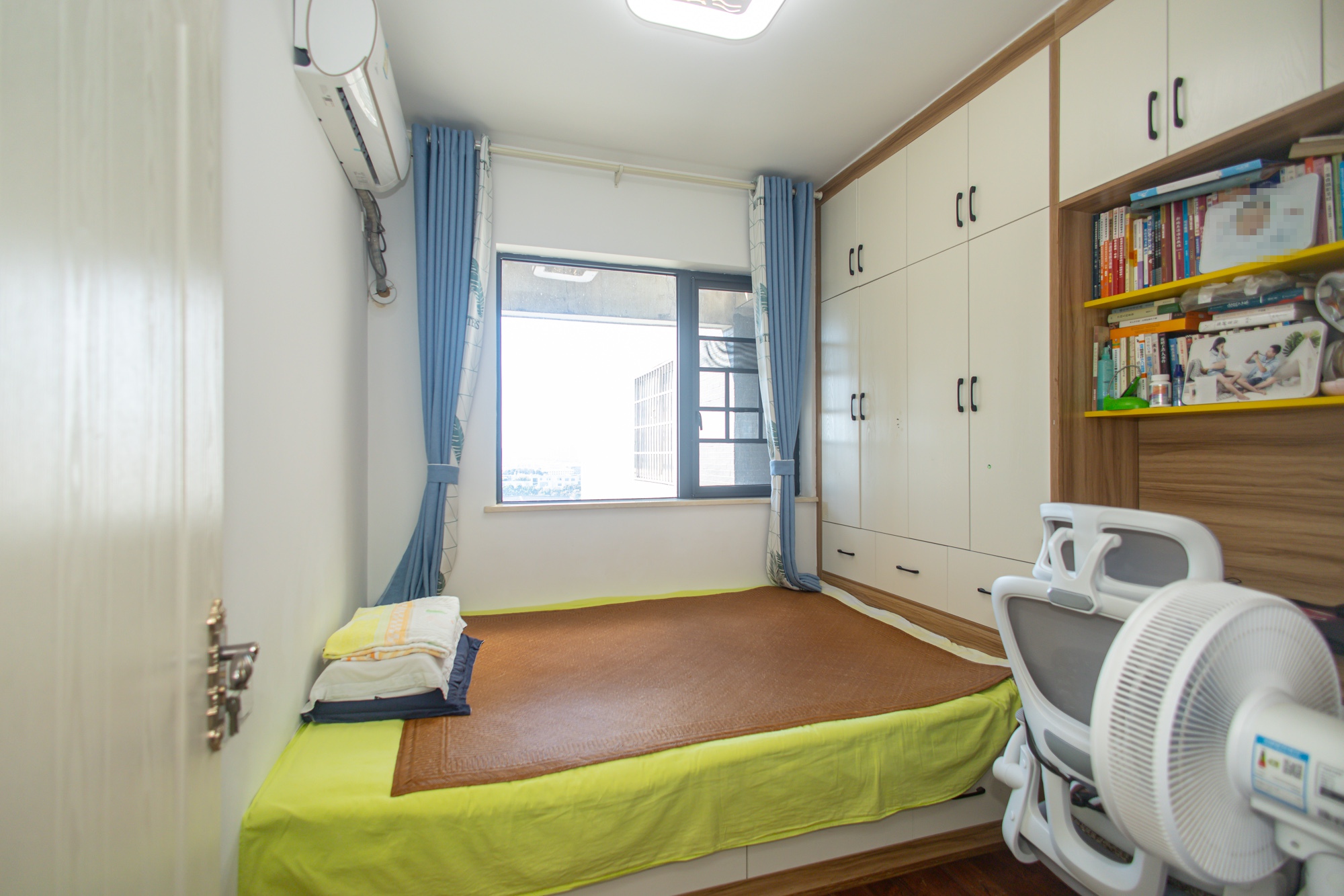 锦璨家园  3室2厅2卫    98.0万卧室