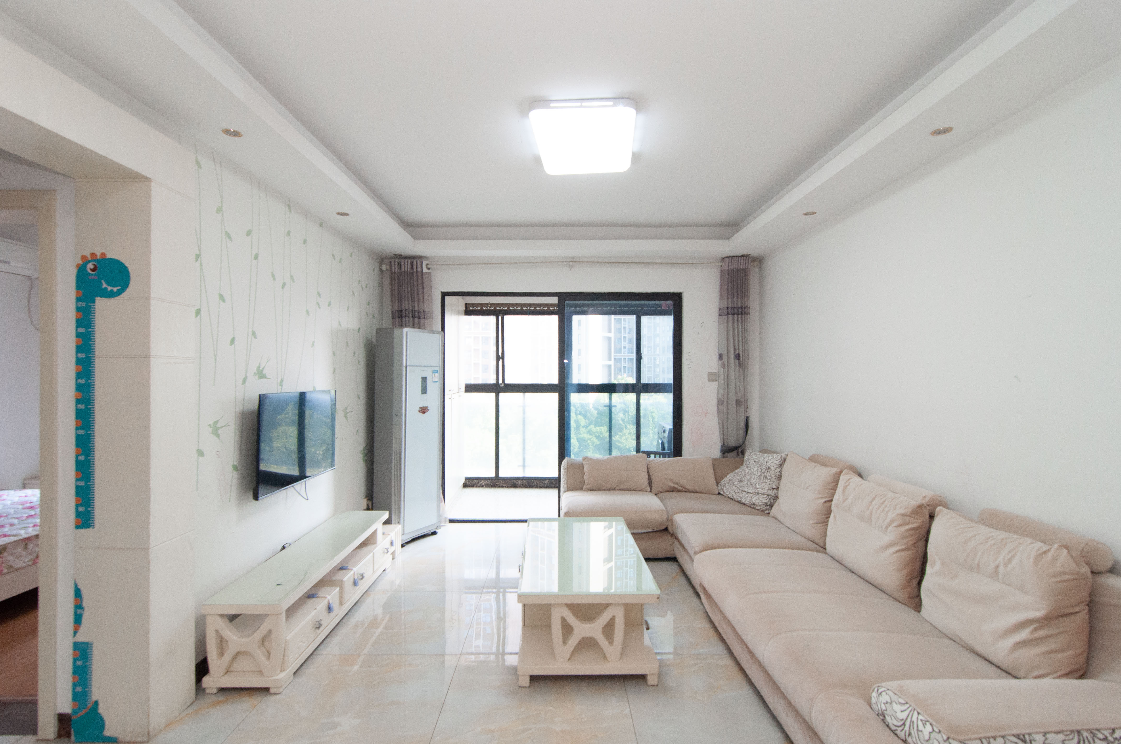 达美D6区  3室2厅2卫    90.0万 达美D6区  3室2厅2卫    90.0万客厅