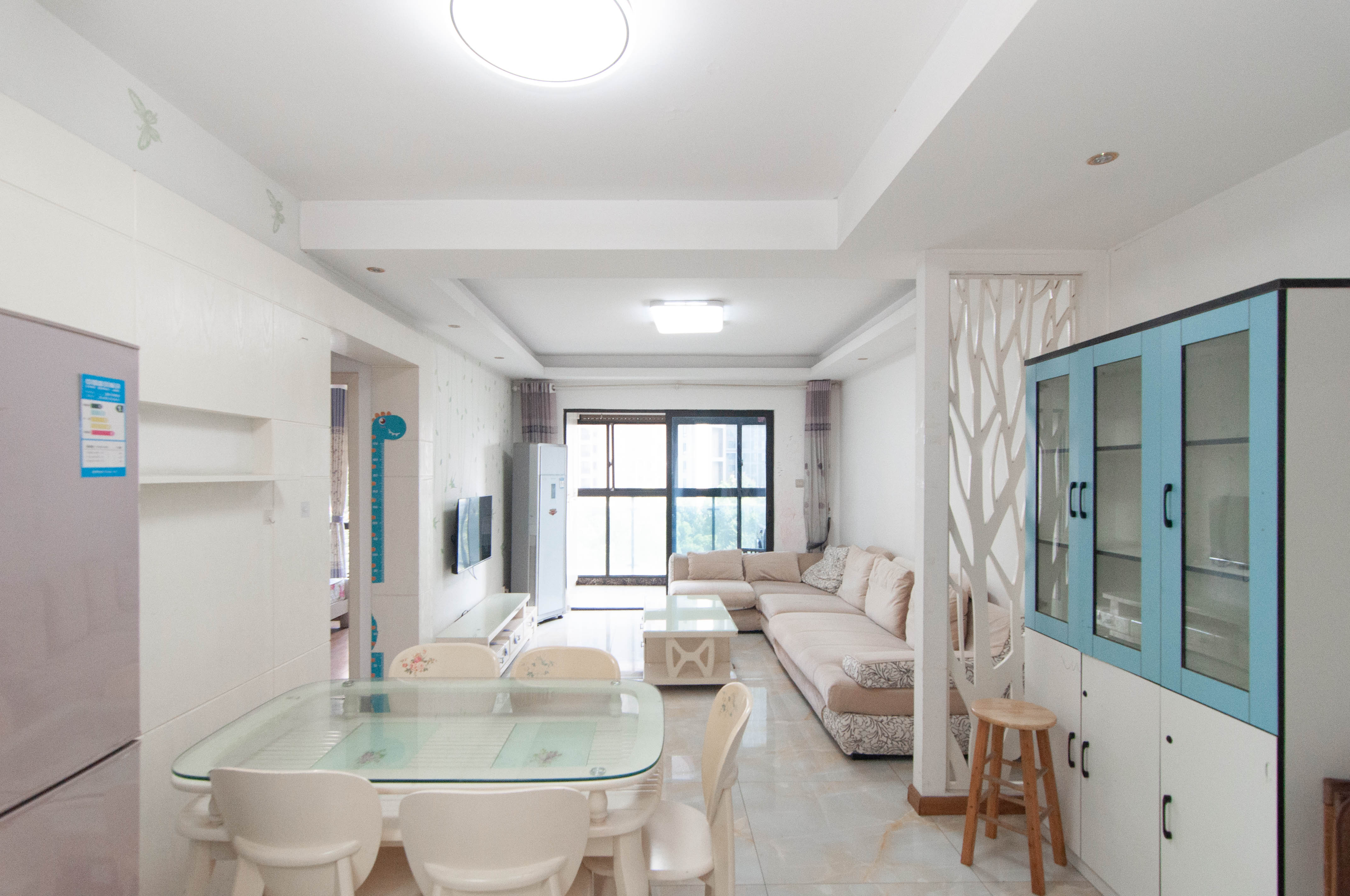 达美D6区  3室2厅2卫    90.0万 达美D6区  3室2厅2卫    90.0万客厅