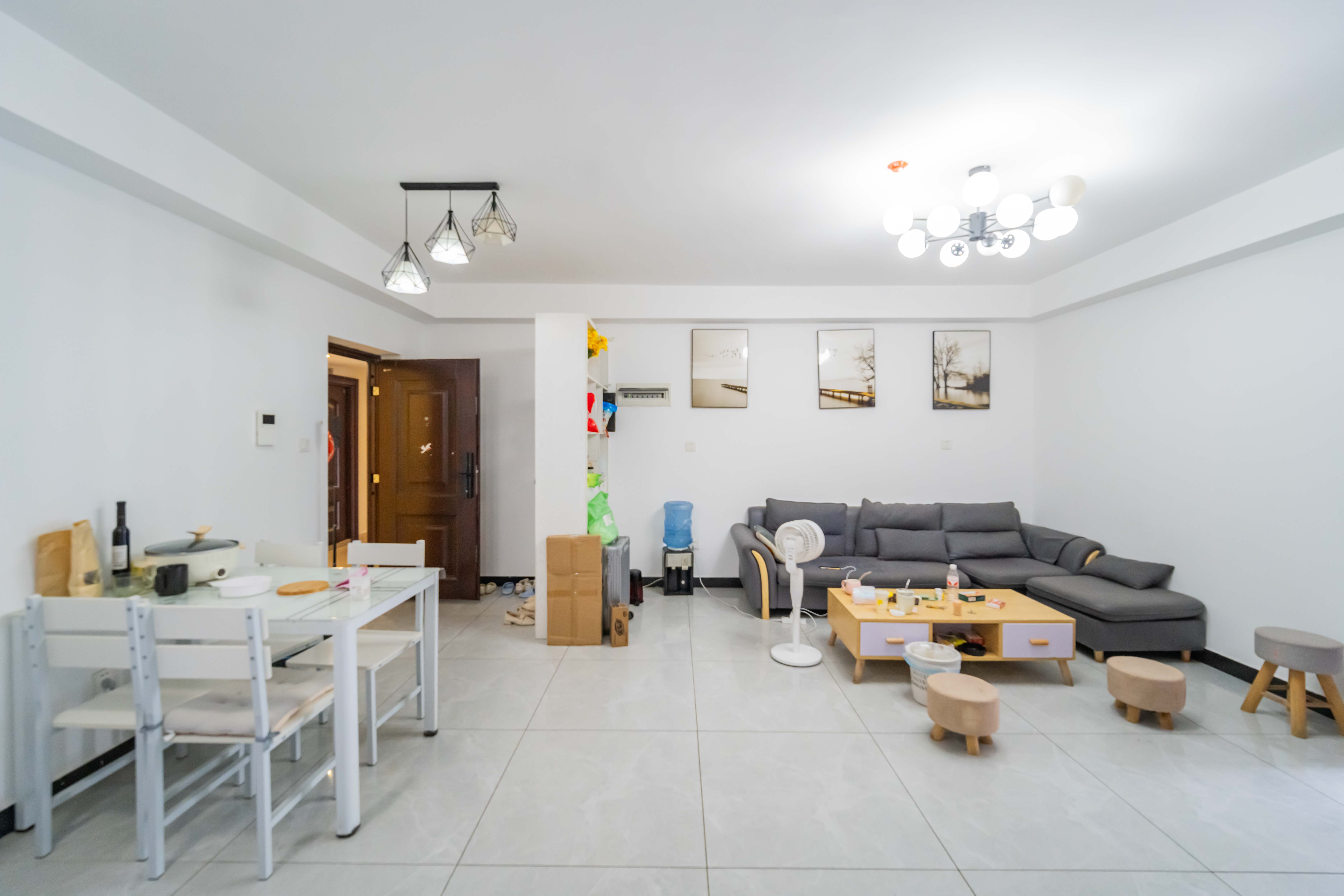 欧亚达国际广场 2室1厅1卫 60.8万 欧亚达国际广场 2室1厅1卫 60.8万客厅