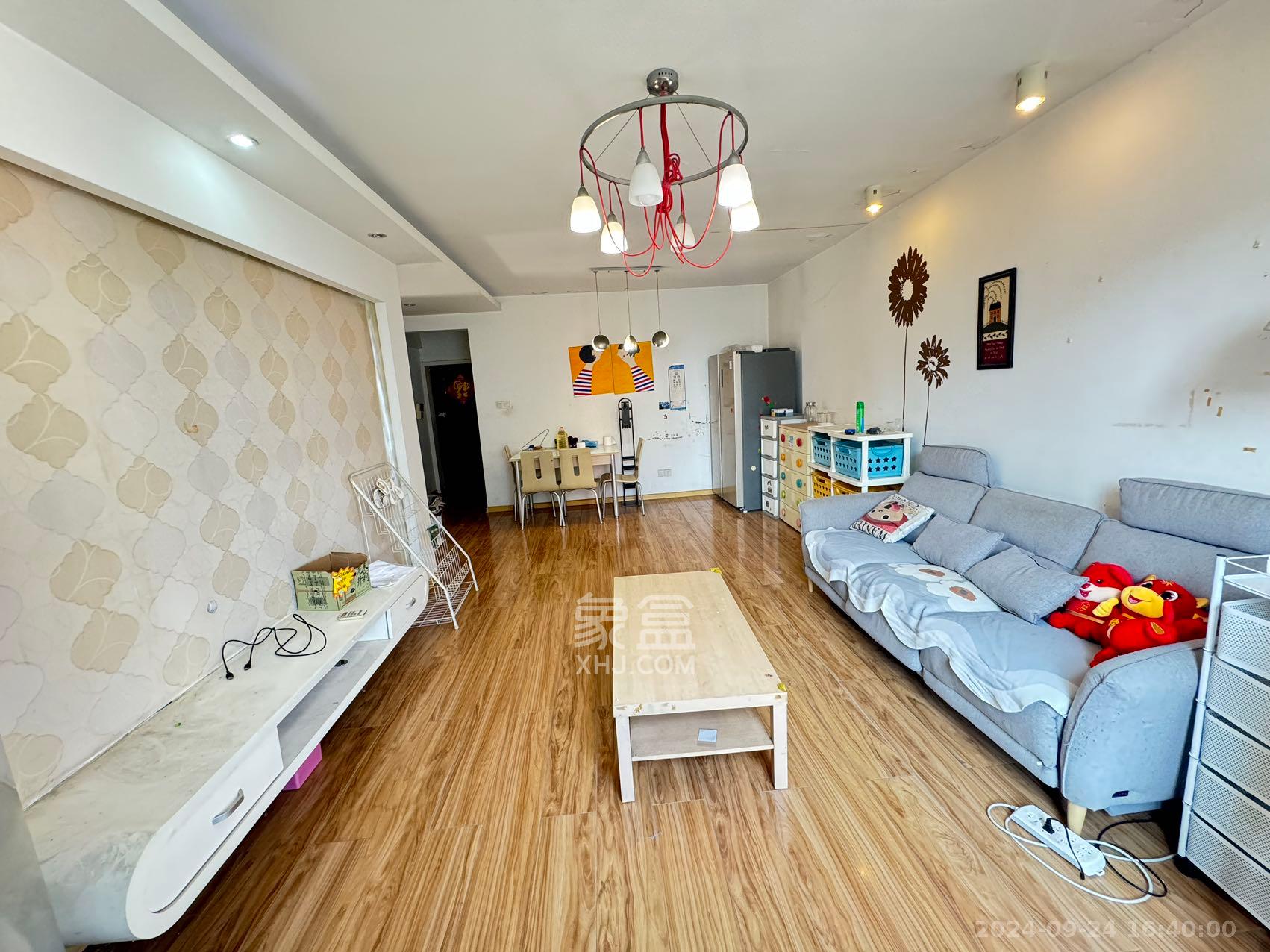 融橙上品  3室2厅1卫   2500.00元/月室内图
