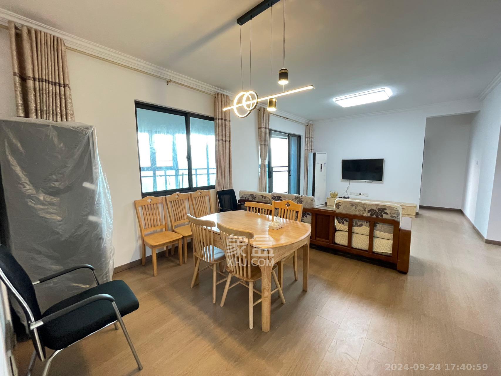 湘域熙岸  3室2厅2卫    3200.0元/月室内图
