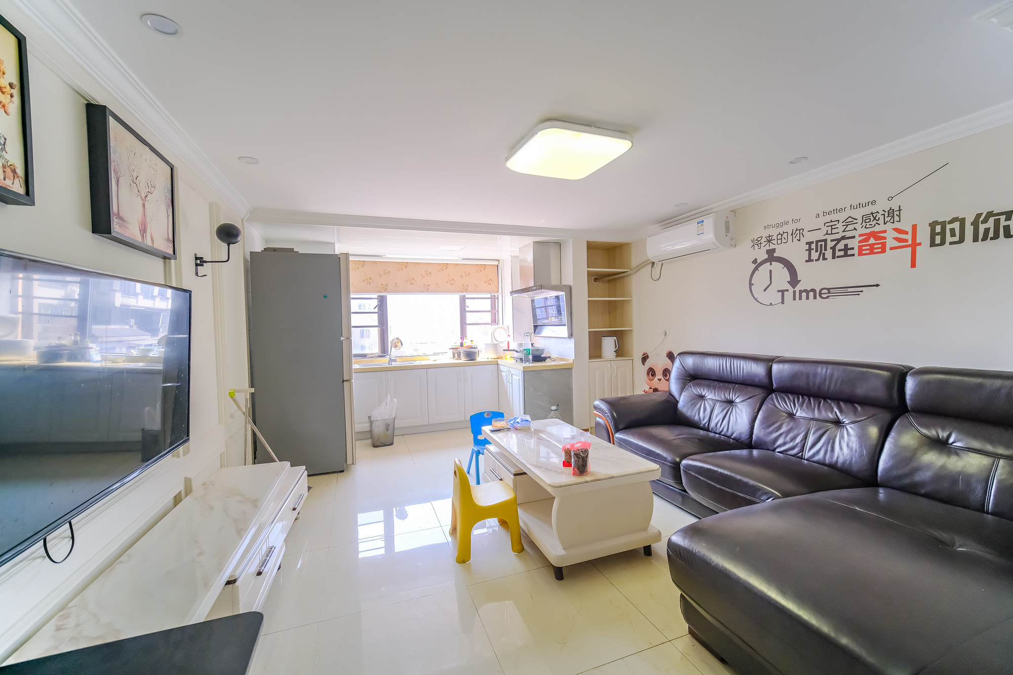 艾美潇湘  1室1厅1卫    28.0万客厅