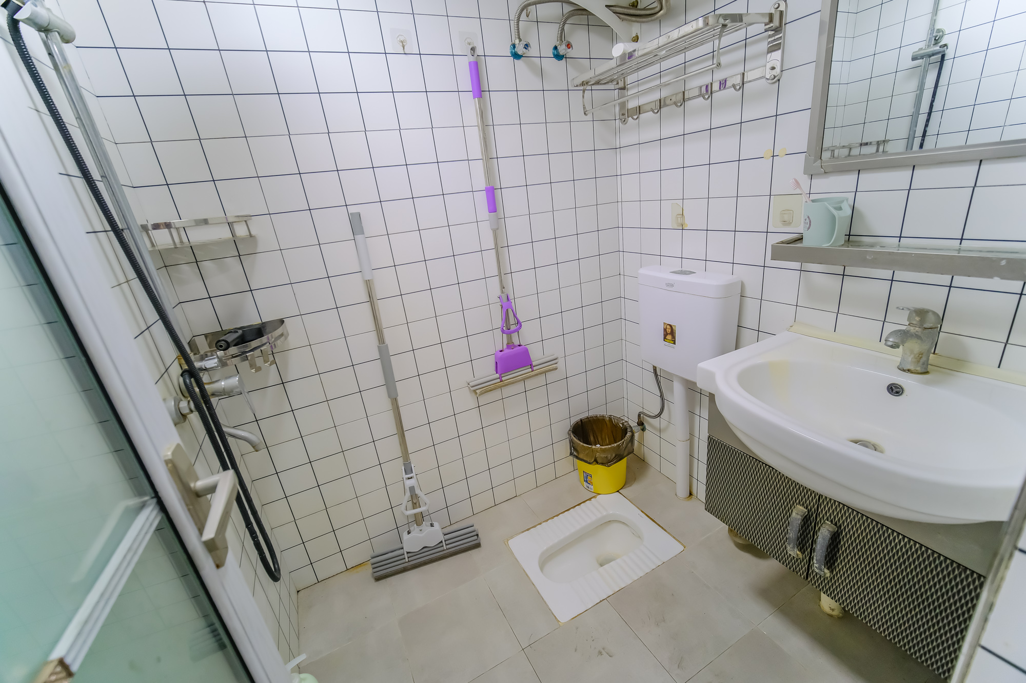 艾美潇湘  1室1厅1卫    28.0万卫生间