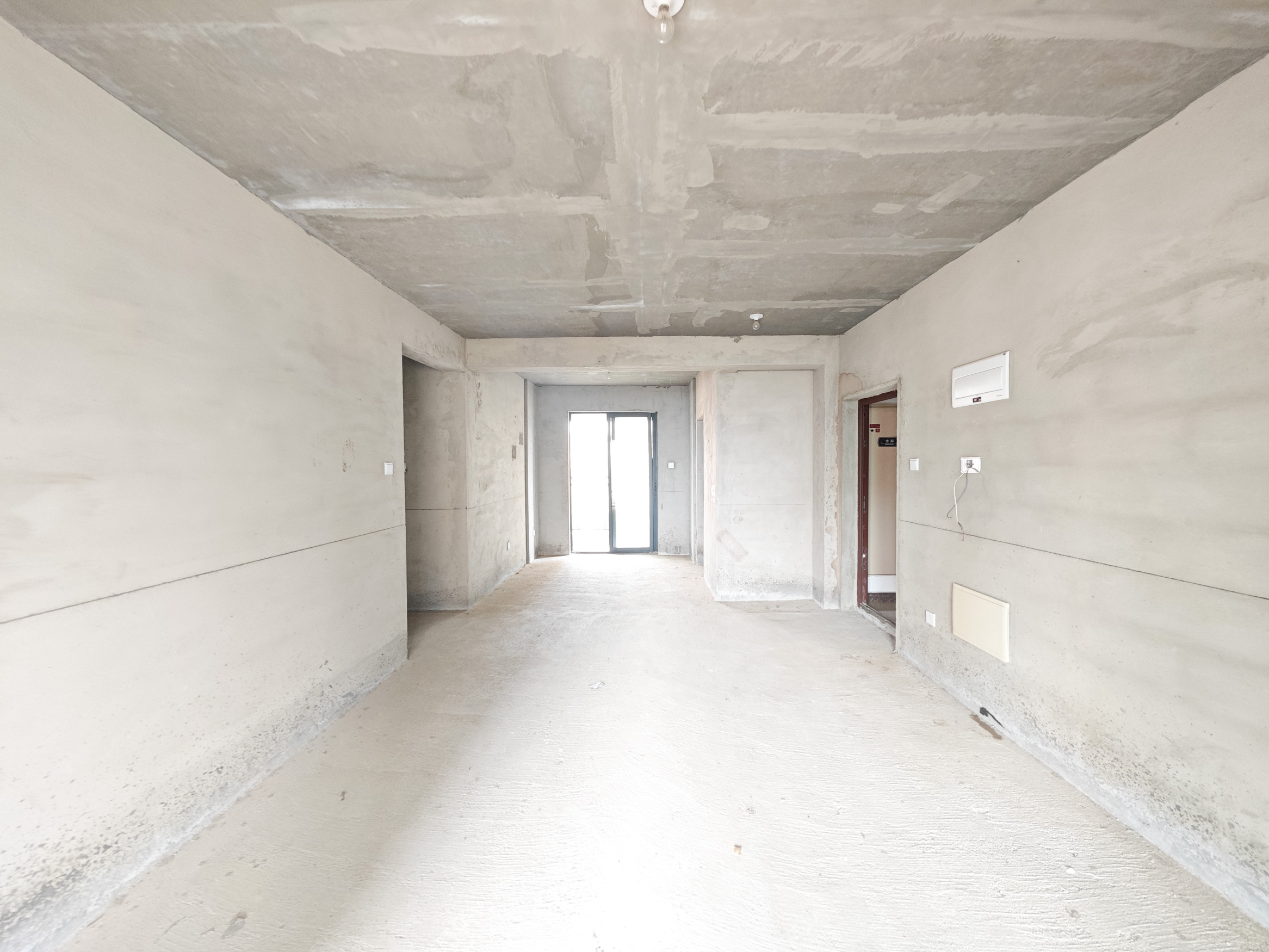 中建嘉和城  3室2厅2卫   100.00万