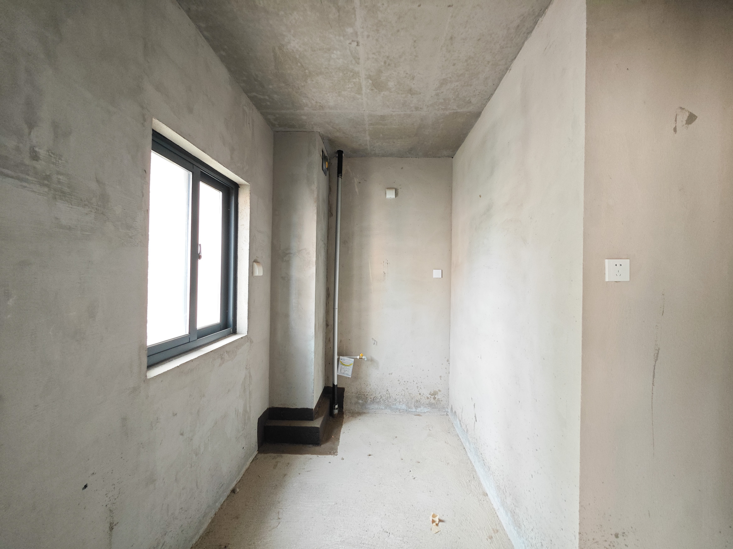 中建嘉和城  3室2厅2卫   100.00万厨房