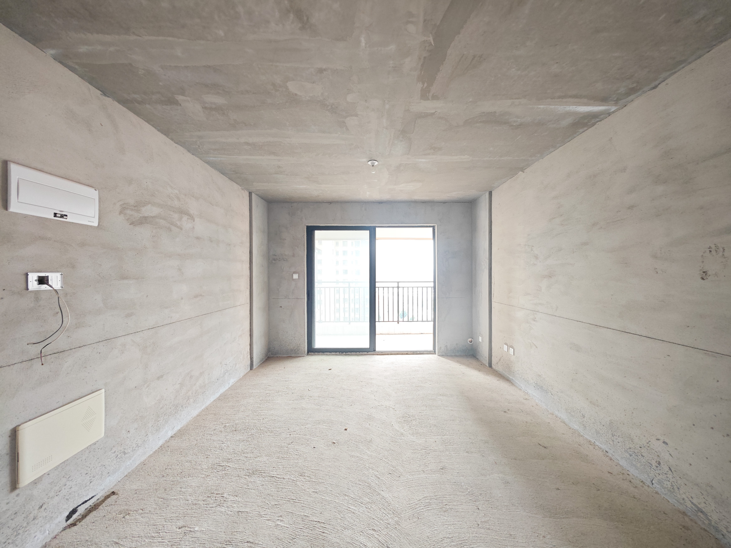 中建嘉和城  3室2厅2卫   100.00万客厅