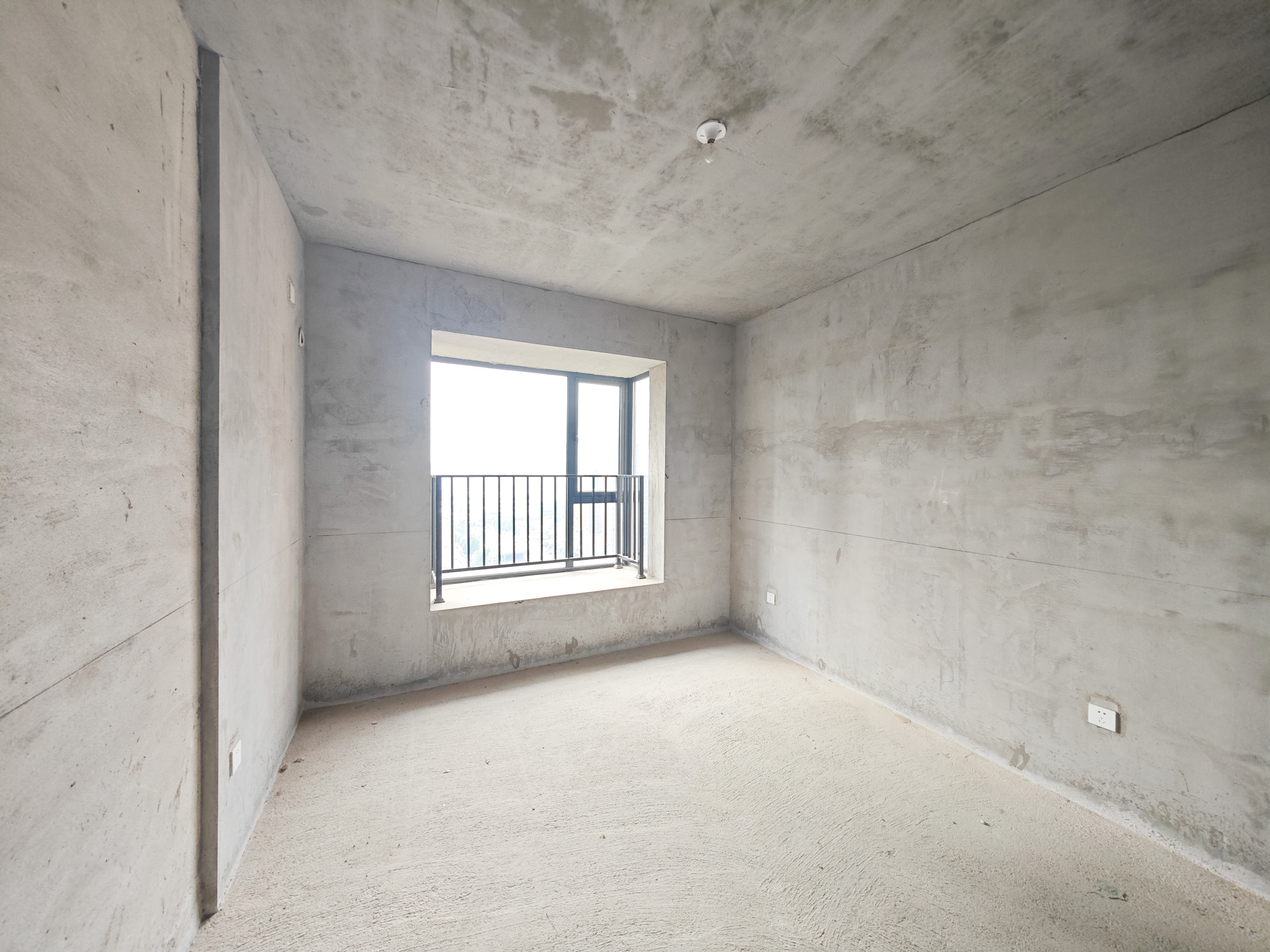 中建嘉和城  3室2厅2卫   100.00万卧室