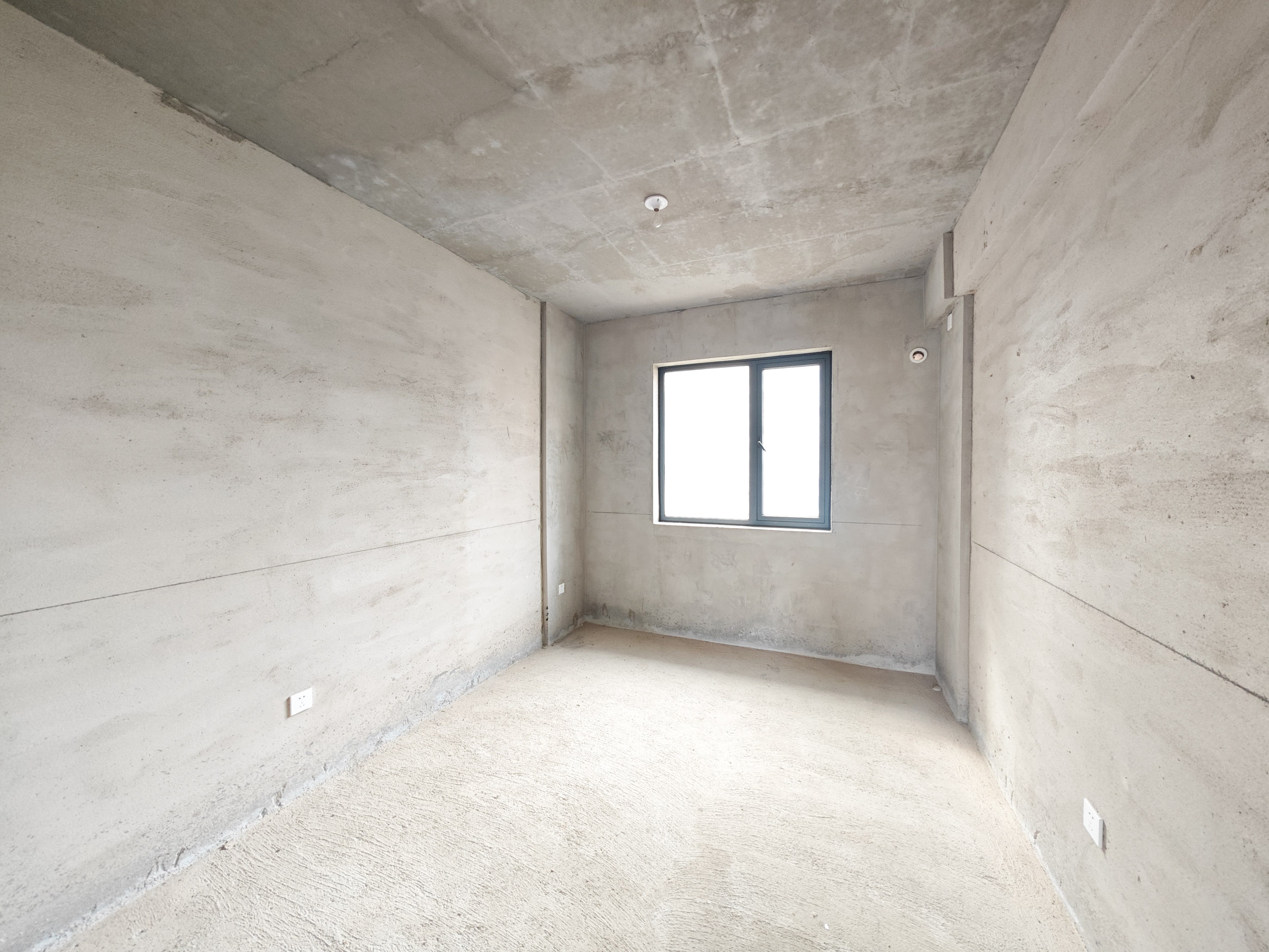 中建嘉和城  3室2厅2卫   100.00万卧室