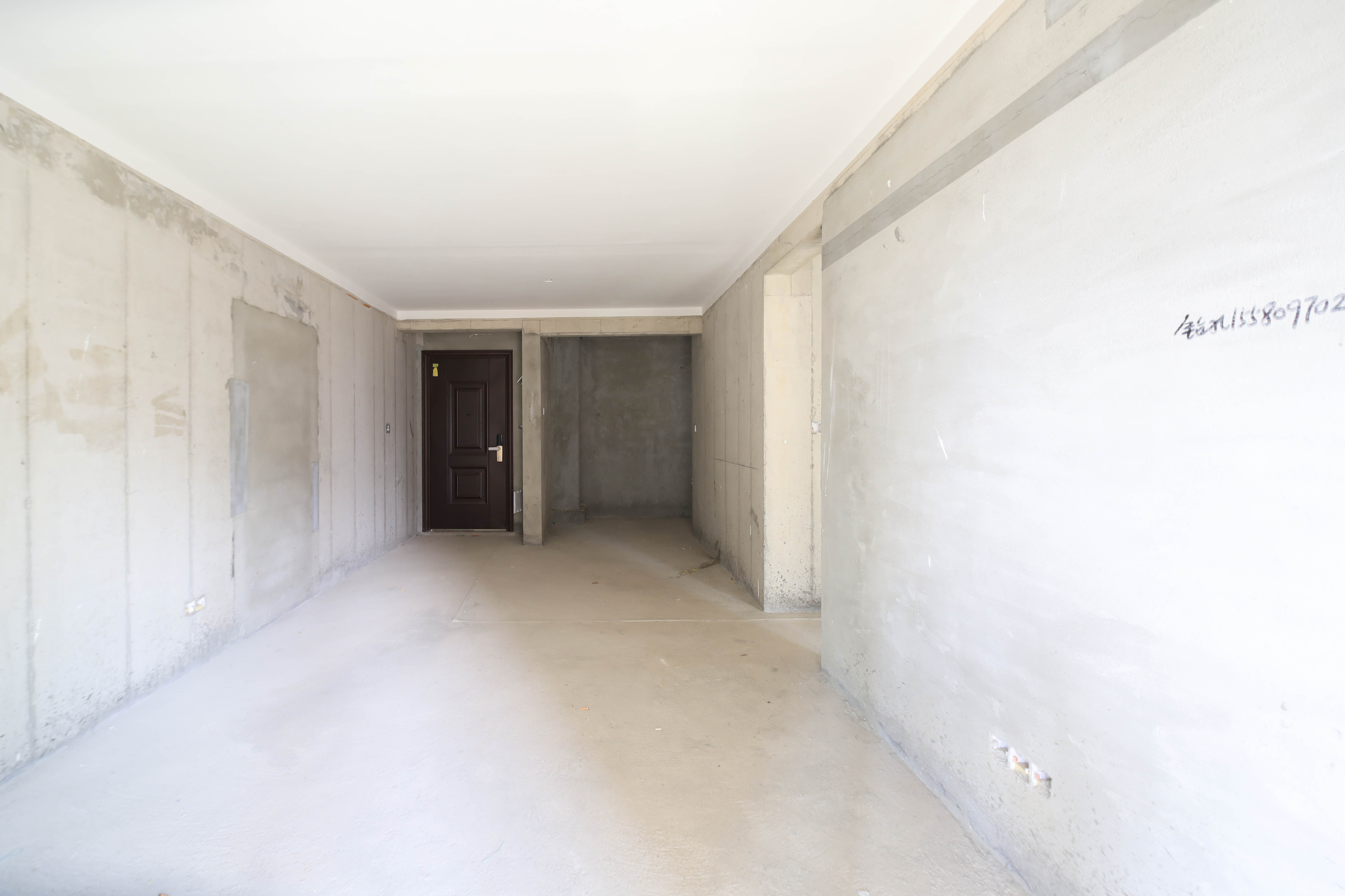 远洋红星天铂一期 3室2厅2卫 87.0万 远洋红星天铂一期 3室2厅2卫 87.0万客厅