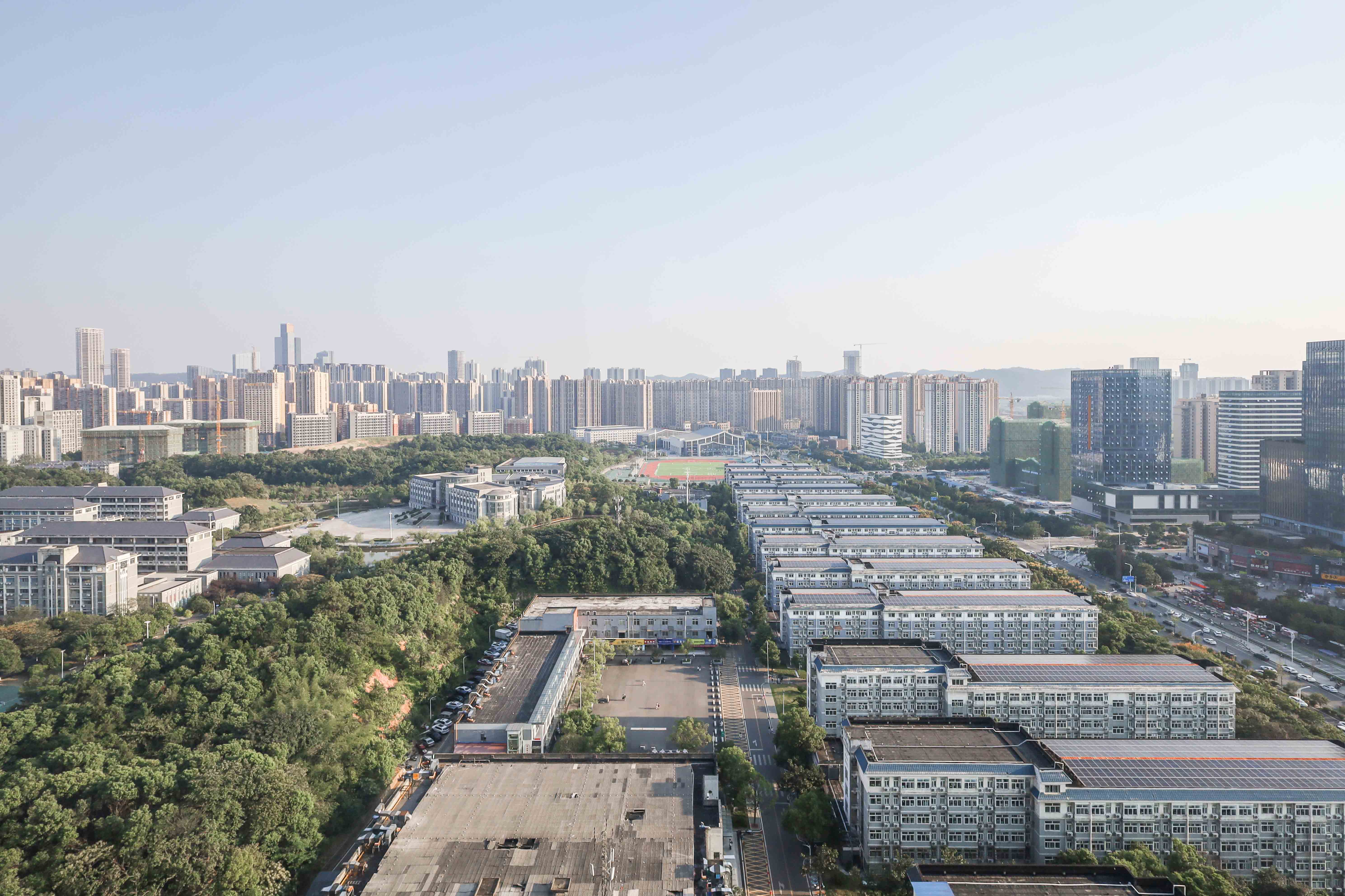 梅溪悦章  4室2厅2卫   215.00万阳台
