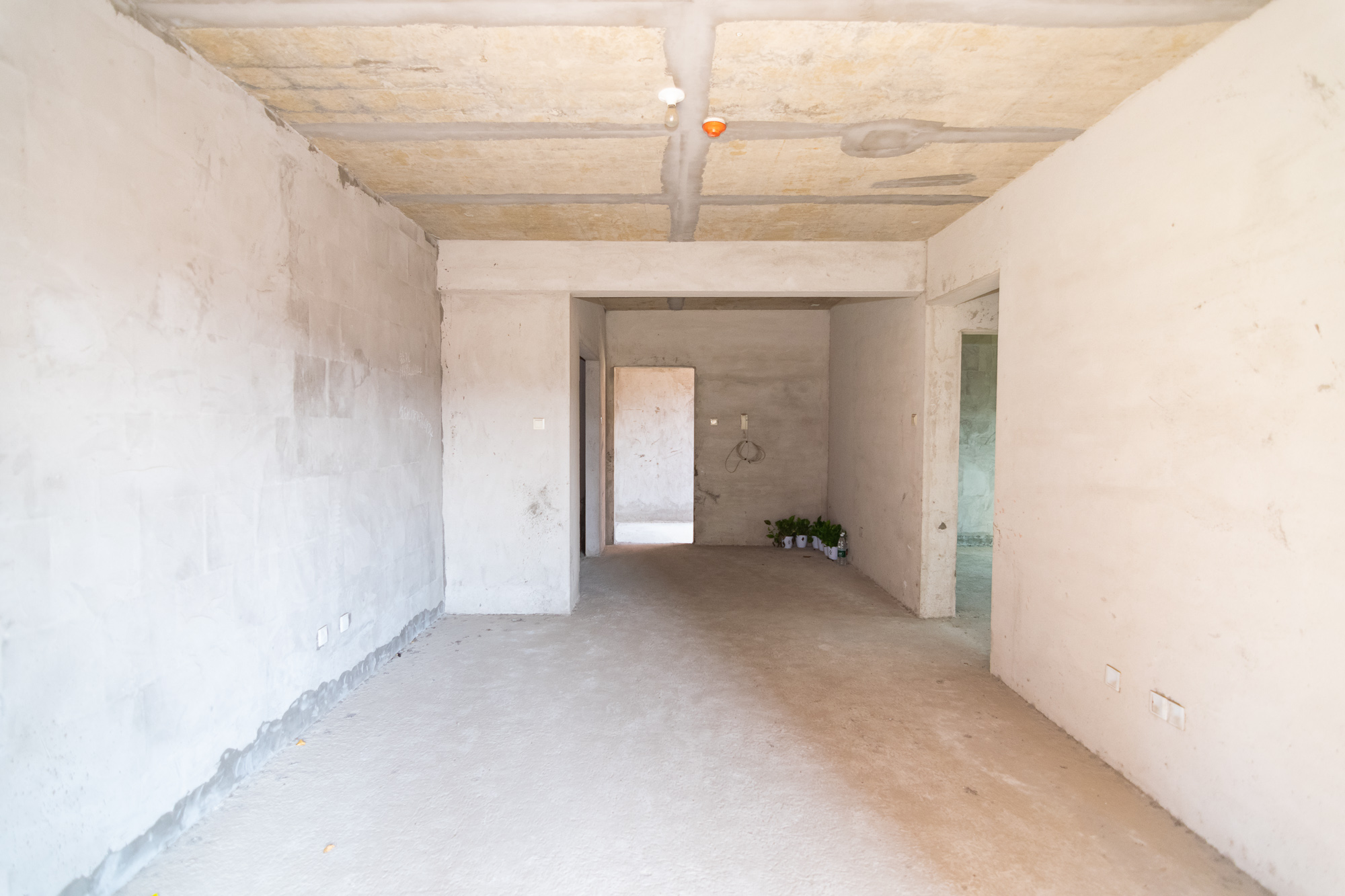 厚朴国际  3室2厅1卫    38.6万 厚朴国际  3室2厅1卫    38.6万