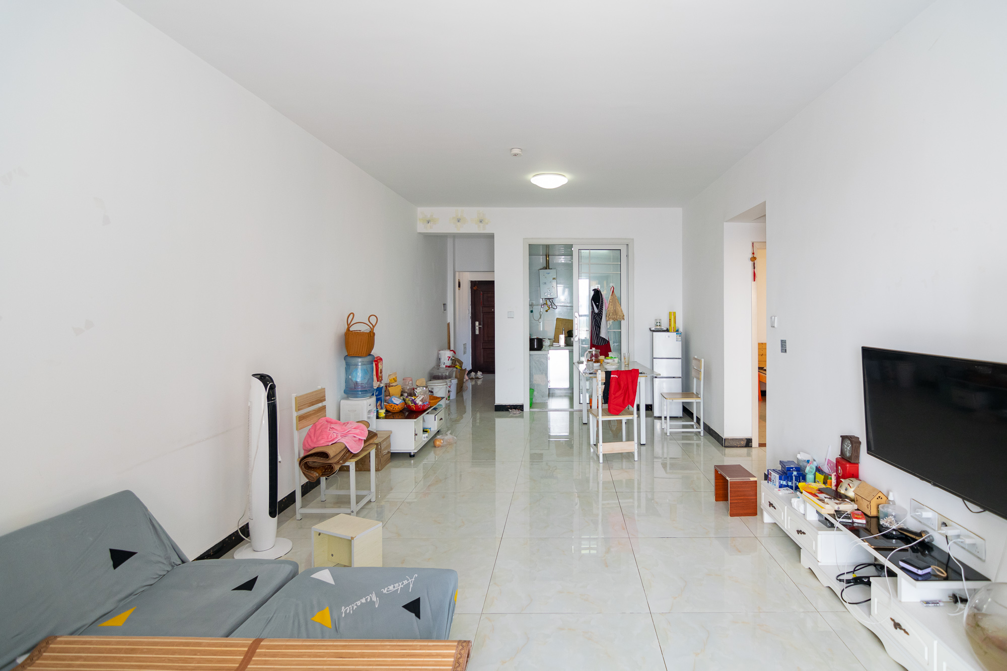 上实望府里  3室2厅1卫    57.8万 上实望府里  3室2厅1卫    57.8万客厅