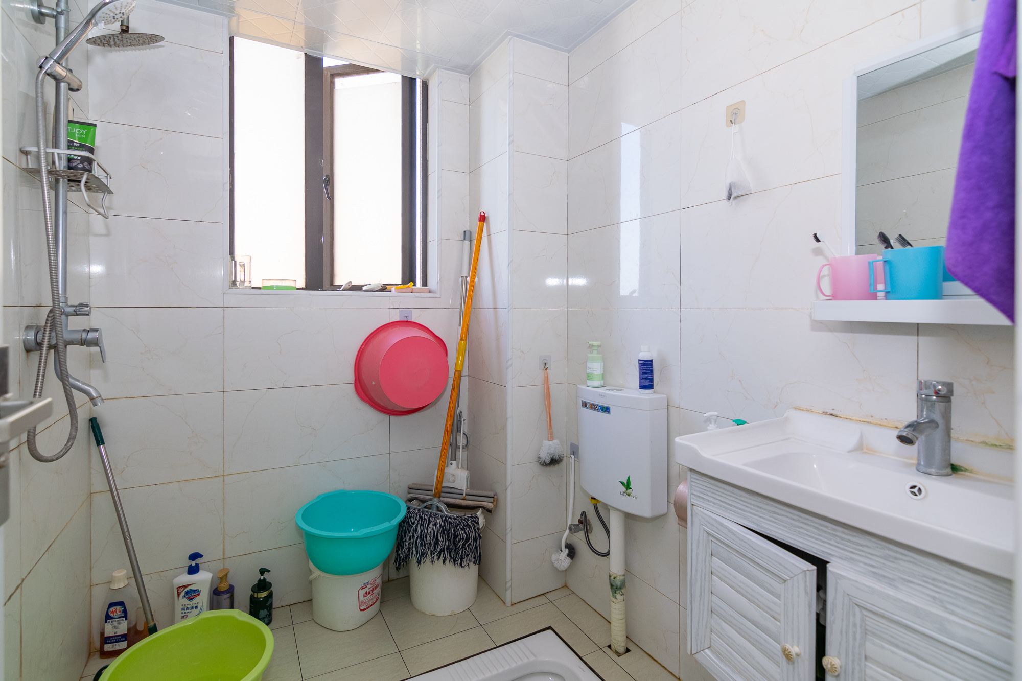 上实望府里  3室2厅1卫    57.8万 上实望府里  3室2厅1卫    57.8万卫生间