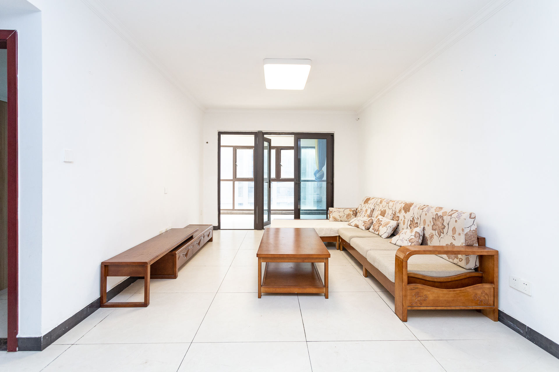 时代倾城五期 2室2厅1卫 77.6万 时代倾城五期 2室2厅1卫 77.6万客厅