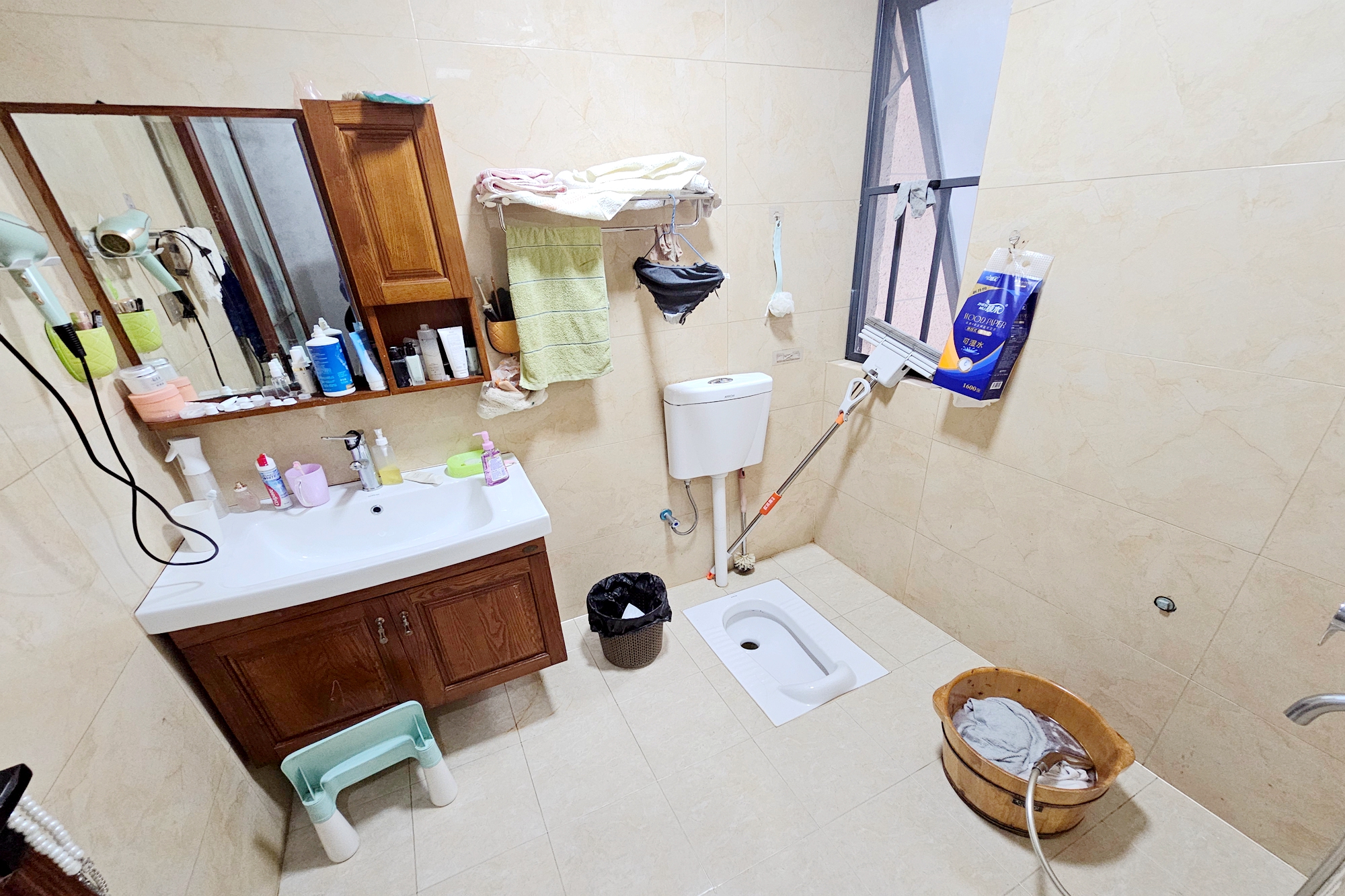 明昇壹城(明昇时代广场)一期  4室2厅2卫    200.0万 明昇壹城(明昇时代广场)一期  4室2厅2卫    200.0万卫生间