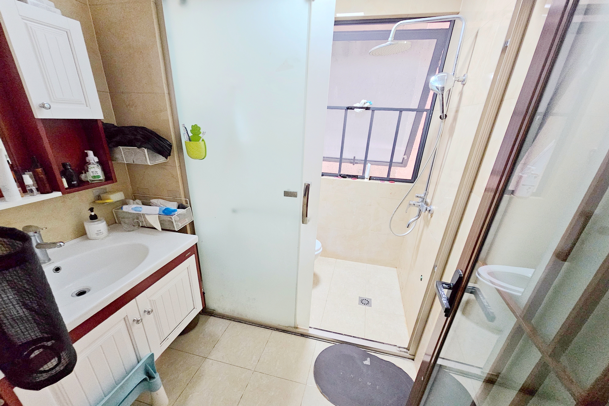 明昇壹城(明昇时代广场)一期  4室2厅2卫    200.0万 明昇壹城(明昇时代广场)一期  4室2厅2卫    200.0万卫生间