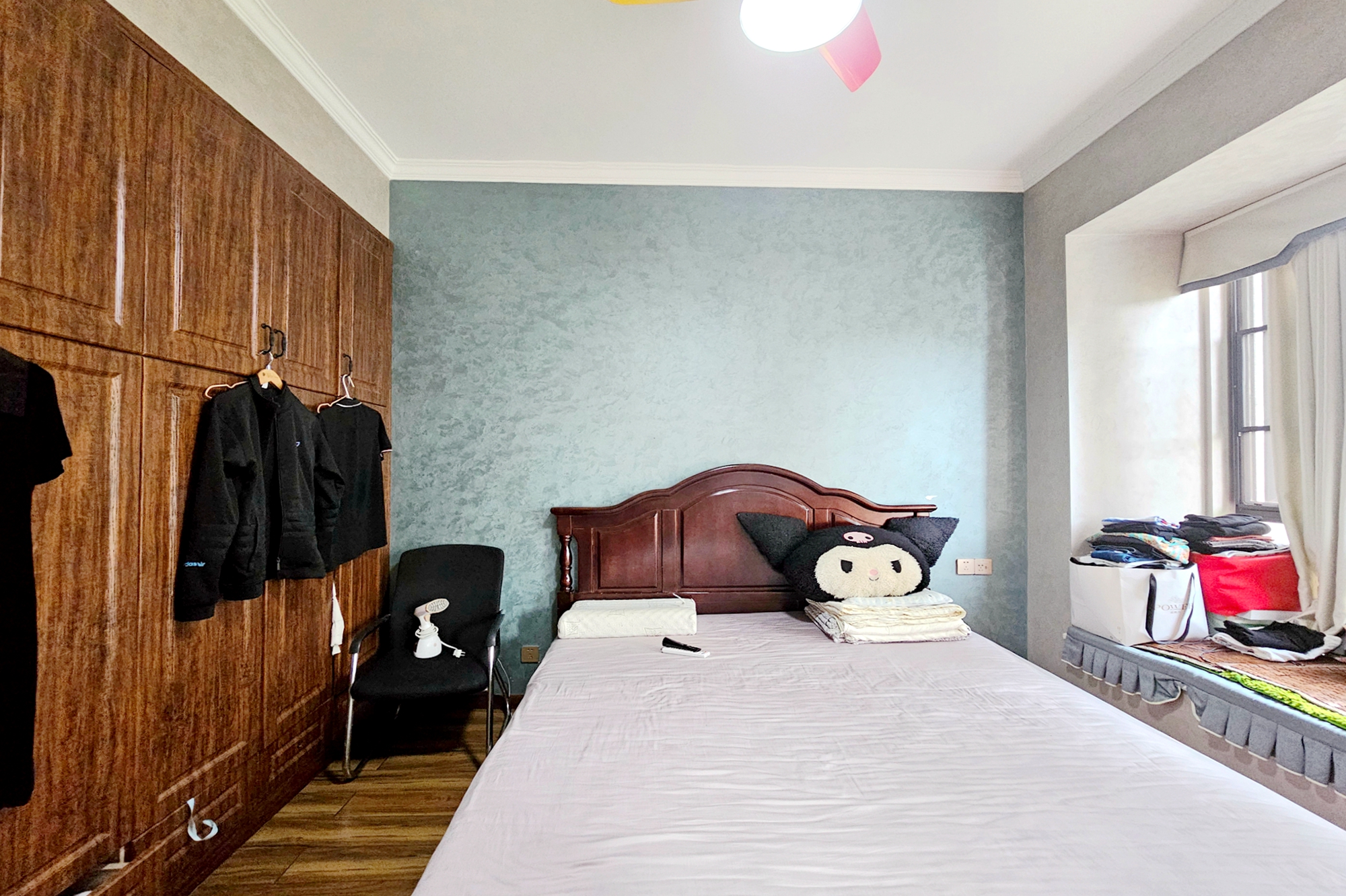 明昇壹城(明昇时代广场)一期  4室2厅2卫    200.0万 明昇壹城(明昇时代广场)一期  4室2厅2卫    200.0万卧室